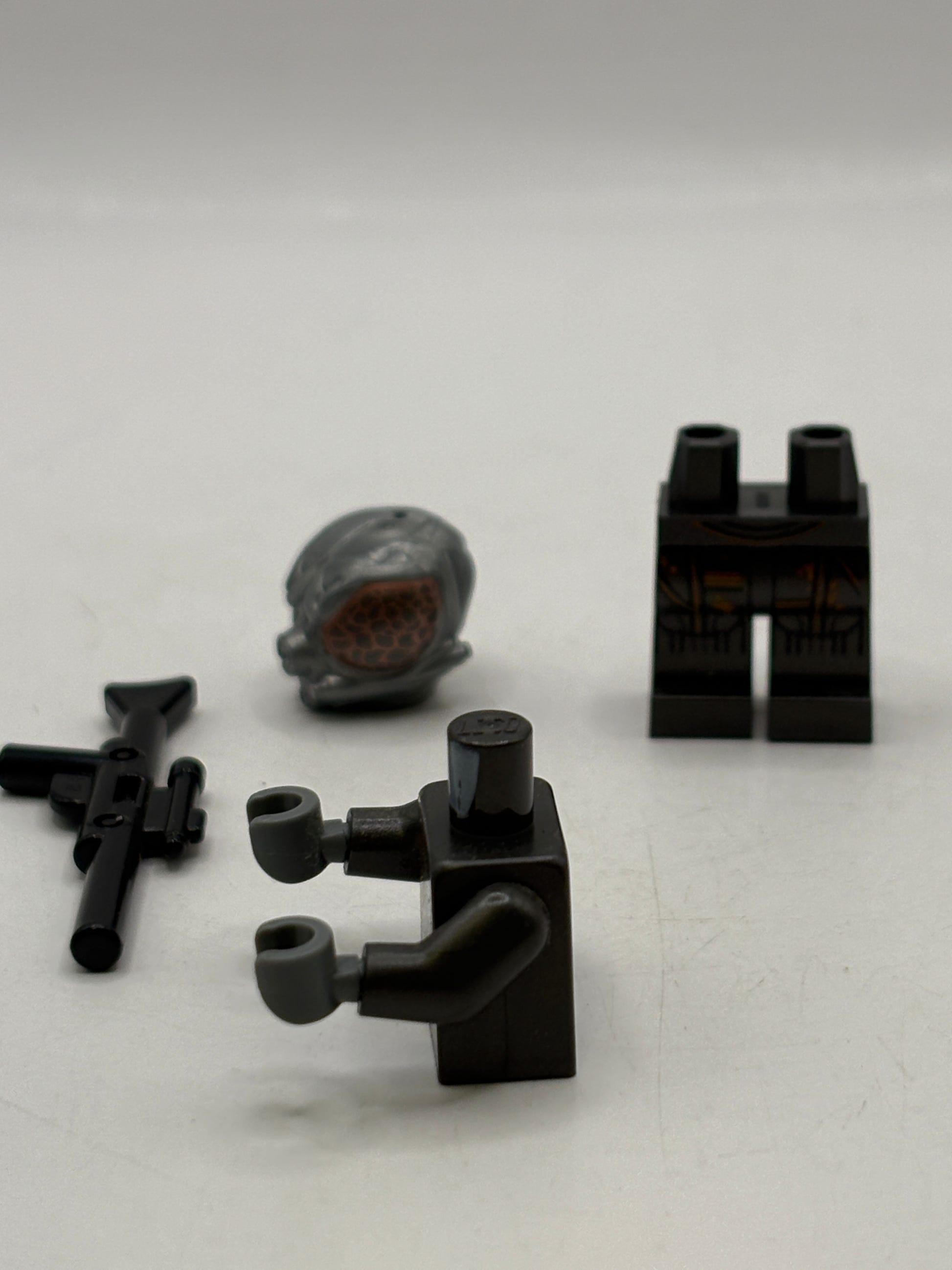 Lego Star Wars Minifigures - 4-LOM 75167, 75243 sw0830, photo 6 image 6