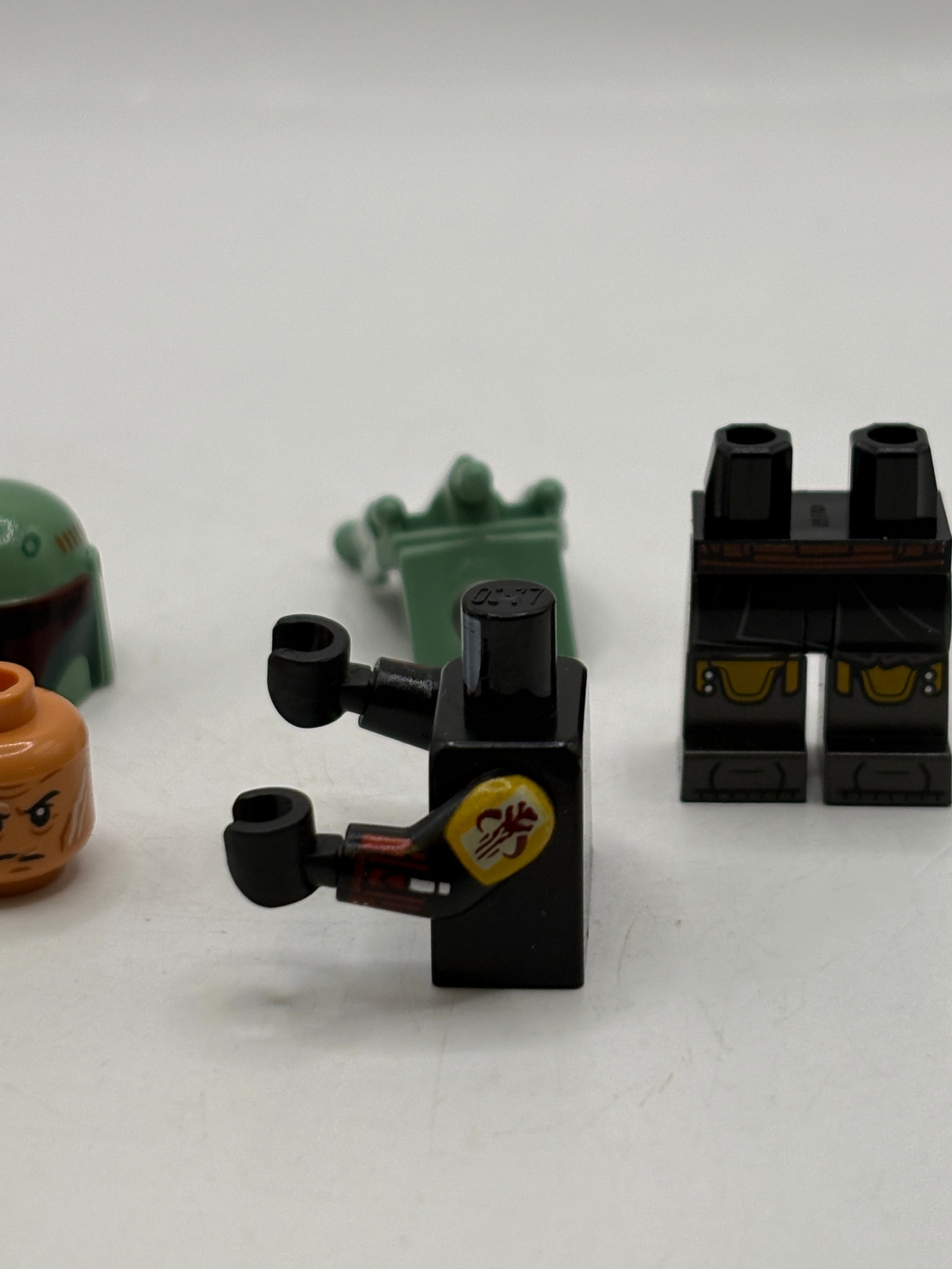 LEGO® Minifigure Star Wars sw1158 Boba Fett Repainted Beskar Armor Jet Pack image 5