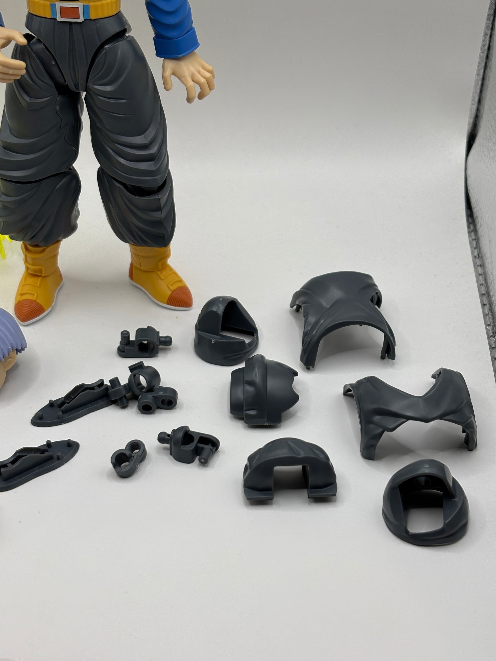 Bandai Figure-Rise Standard Dragon Ball Z Future Trunks  Model Kit Loose FRENLY BRICKS - Open 7 Days