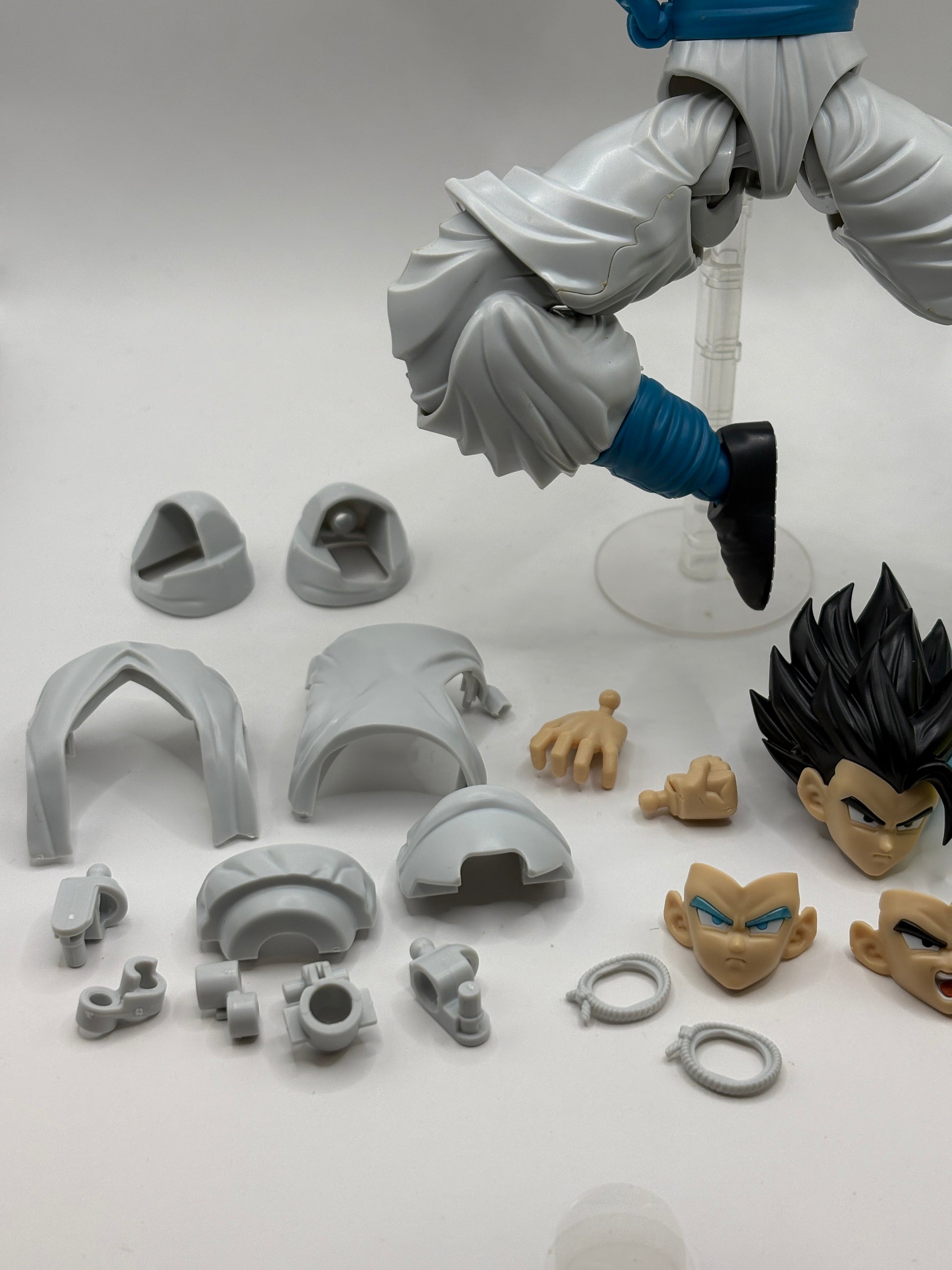 Bandai Figure-Rise Standard Dragon Ball Super SSGSS Gogeta  Model Kit Loose FRENLY BRICKS - Open 7 Days