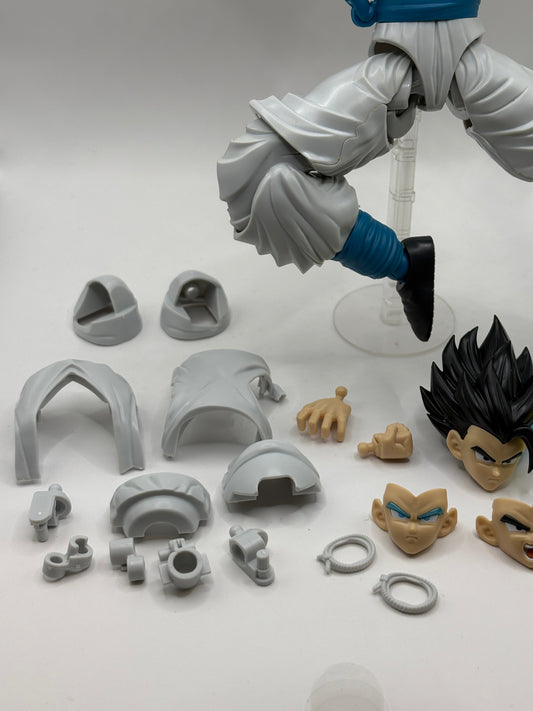 Bandai Figure-Rise Standard Dragon Ball Super SSGSS Gogeta  Model Kit Loose FRENLY BRICKS - Open 7 Days