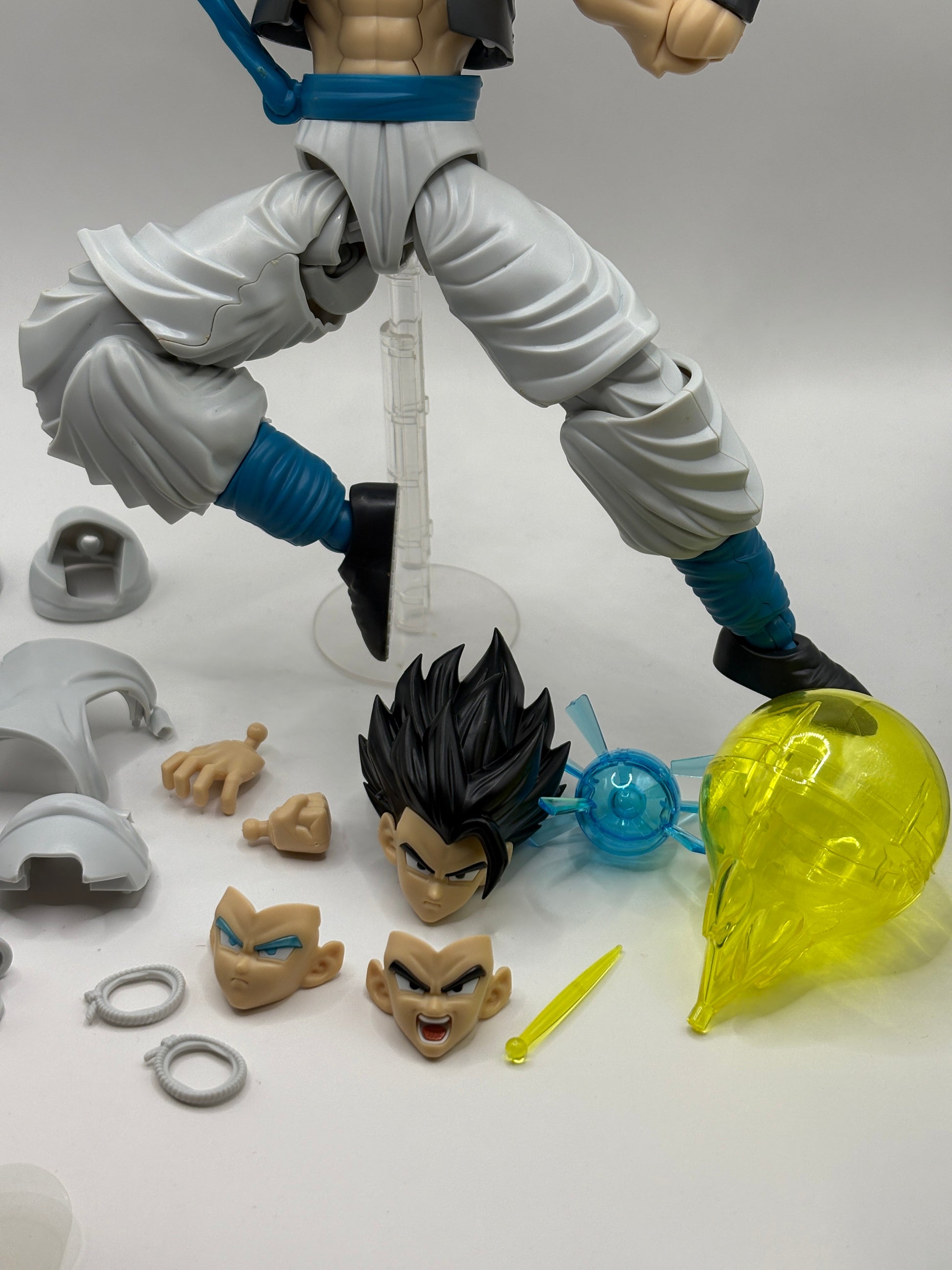 Bandai Figure-Rise Standard Dragon Ball Super SSGSS Gogeta  Model Kit Loose FRENLY BRICKS - Open 7 Days