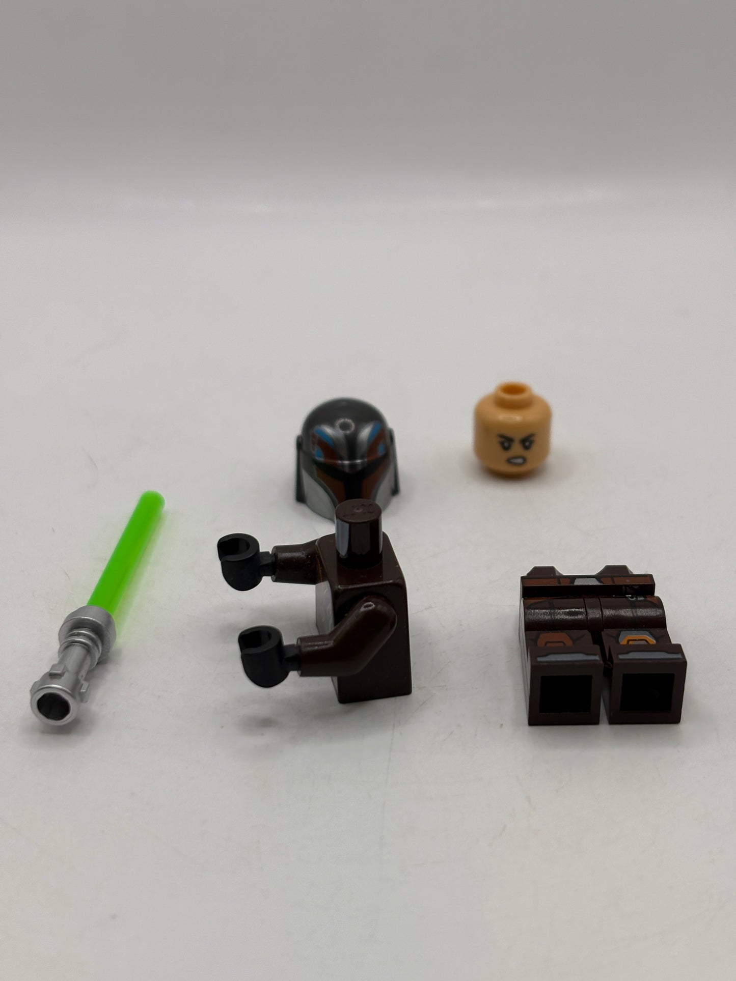 LEGO® Minifig sw1302 - Sabine Wren - Dark Brown Armor