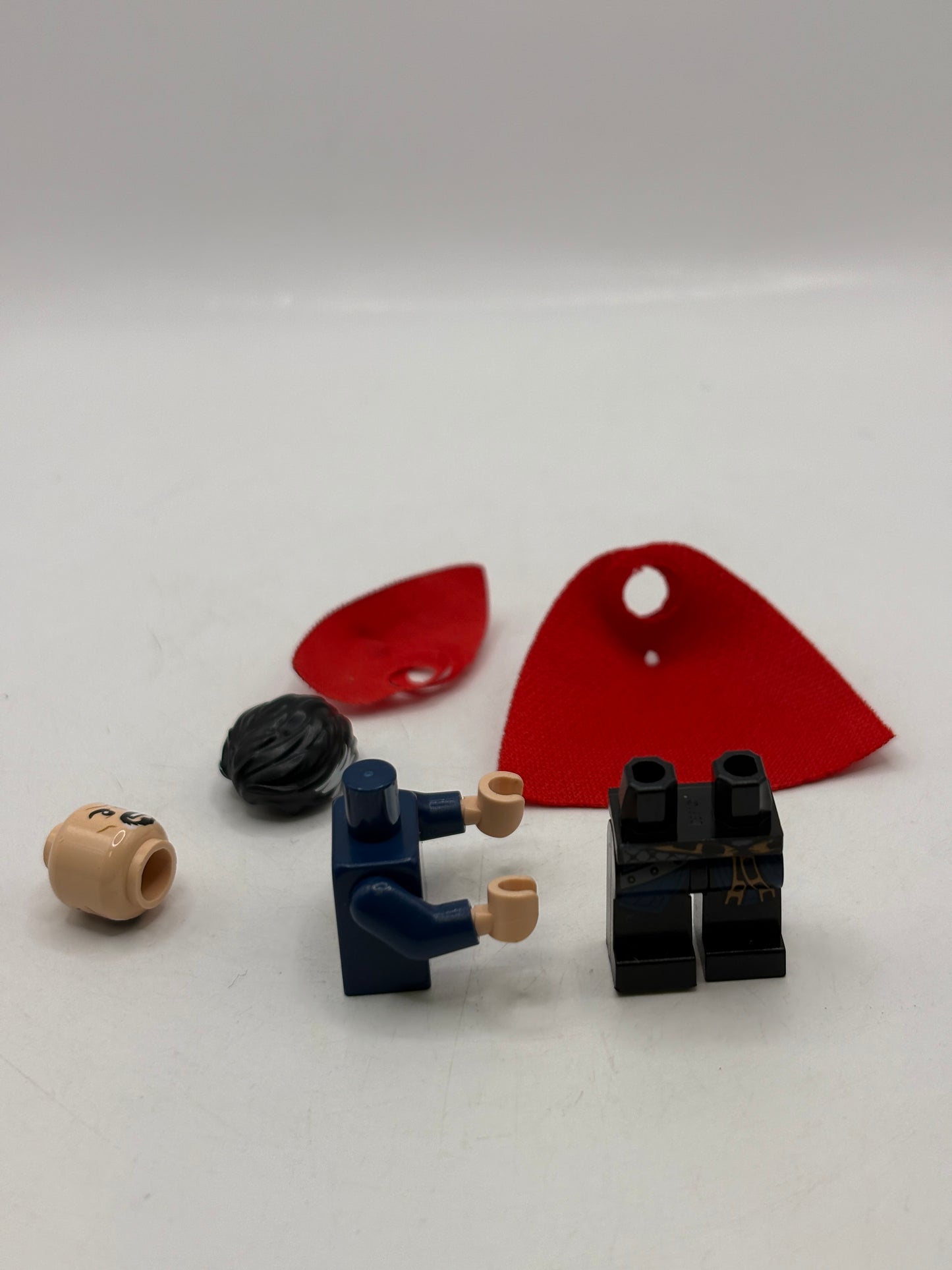 Doctor Strange (Starched Collar) - LEGO Marvel Minifigures - sh0509 - 76108