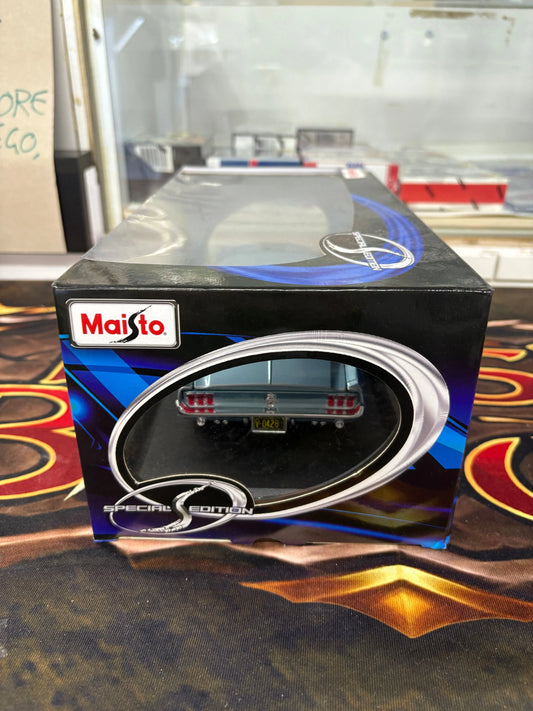 Maisto 1968 Ford Mustang GT Cobra Jet 1:18 Scale FRENLY BRICKS - Open 7 Days