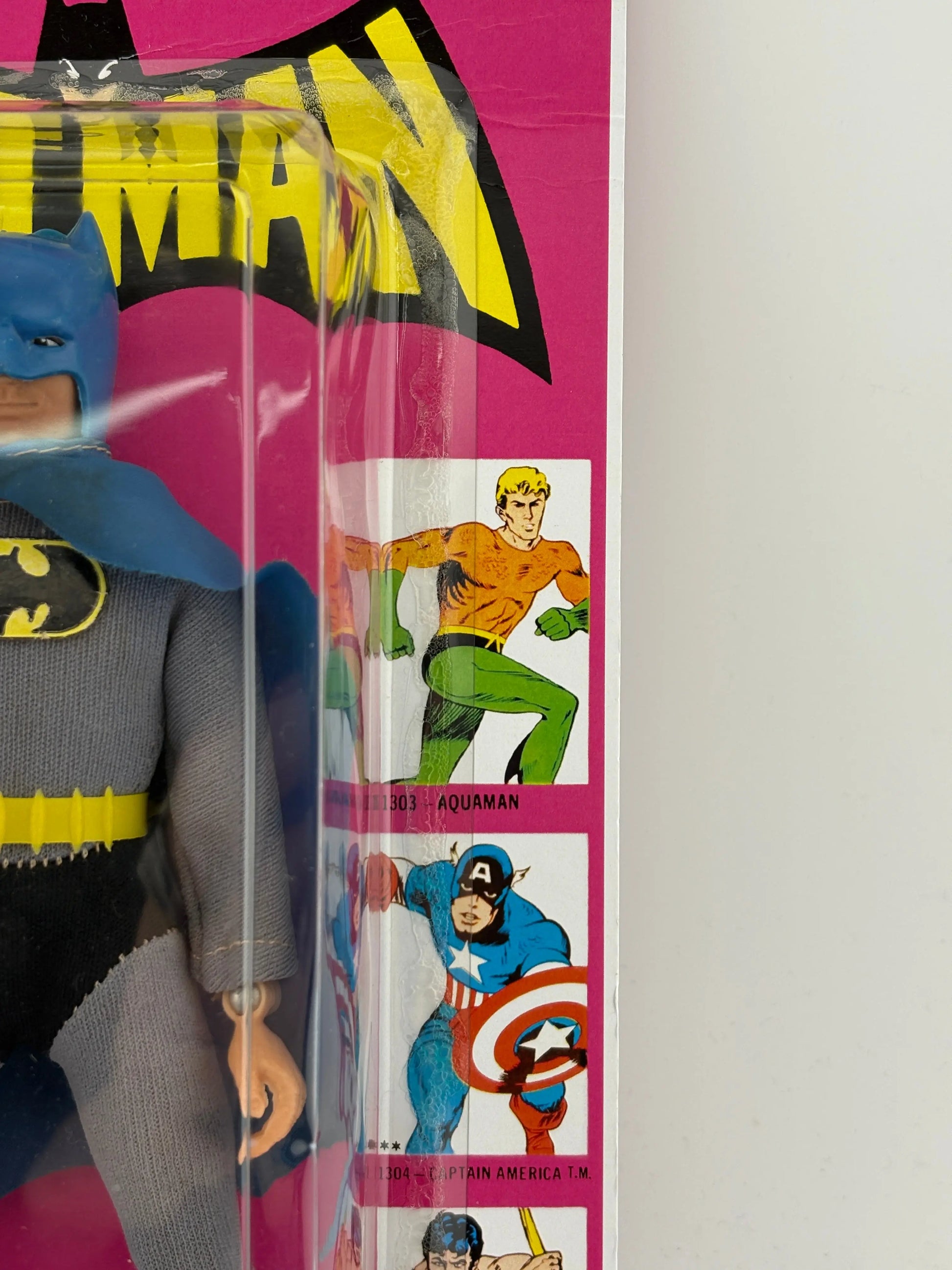 MEGO WORLD'S GREATEST SUPERHEROES (1973) - BATMAN (REMOVEABLE COWL) FIGURE ON KRESGE CARD UNPUNCHED FRENLY BRICKS - Open 7 Days