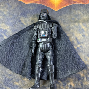 VINTAGE 2004 HASBRO STAR WARS ACTION FIGURE, DARTH VADER - ONE HAND MISSING FRENLY BRICKS - Open 7 Days