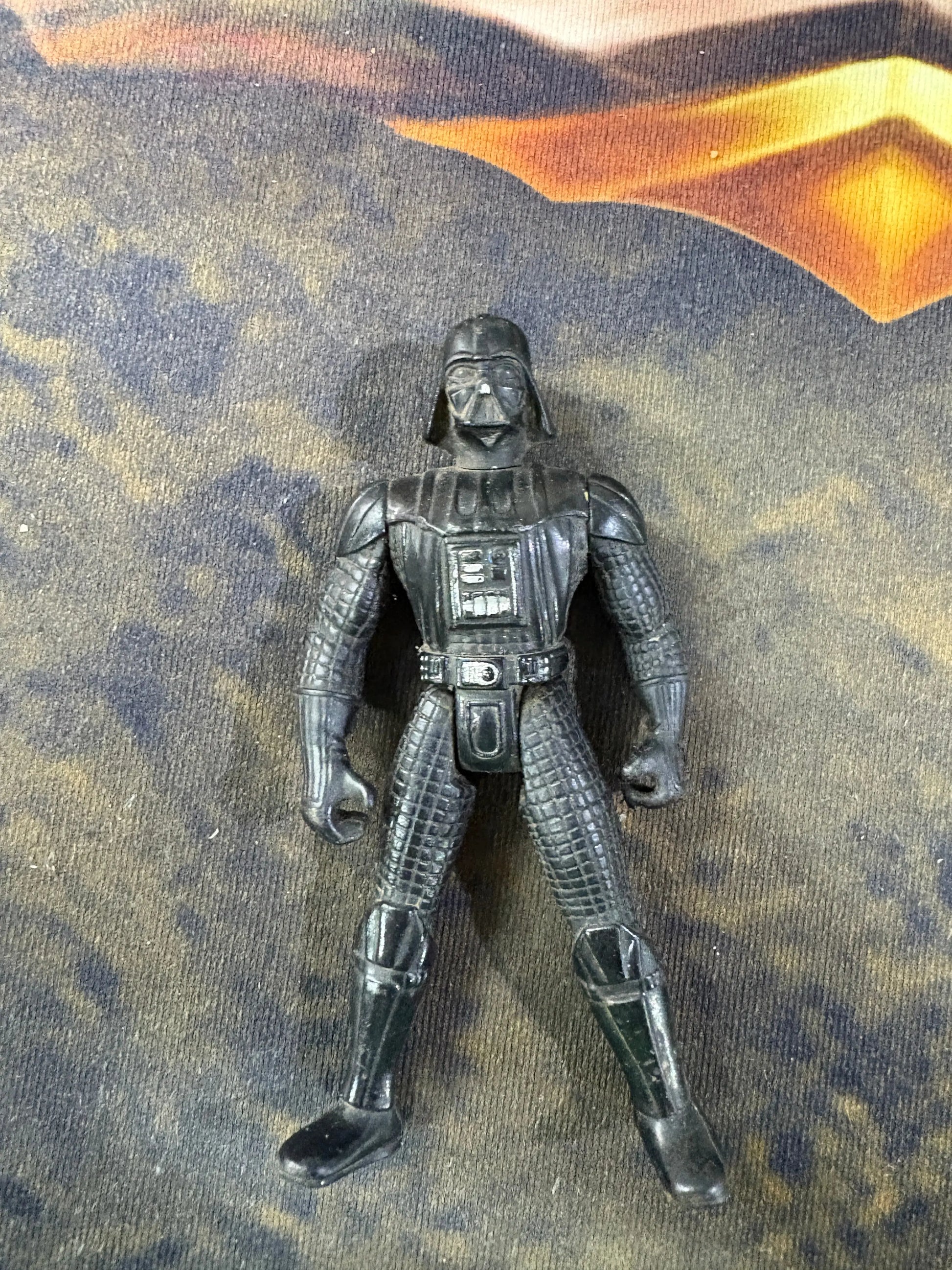 Kenner 1995 DARTH VADER Star Wars Power Of the Force Action Figure FRENLY BRICKS - Open 7 Days