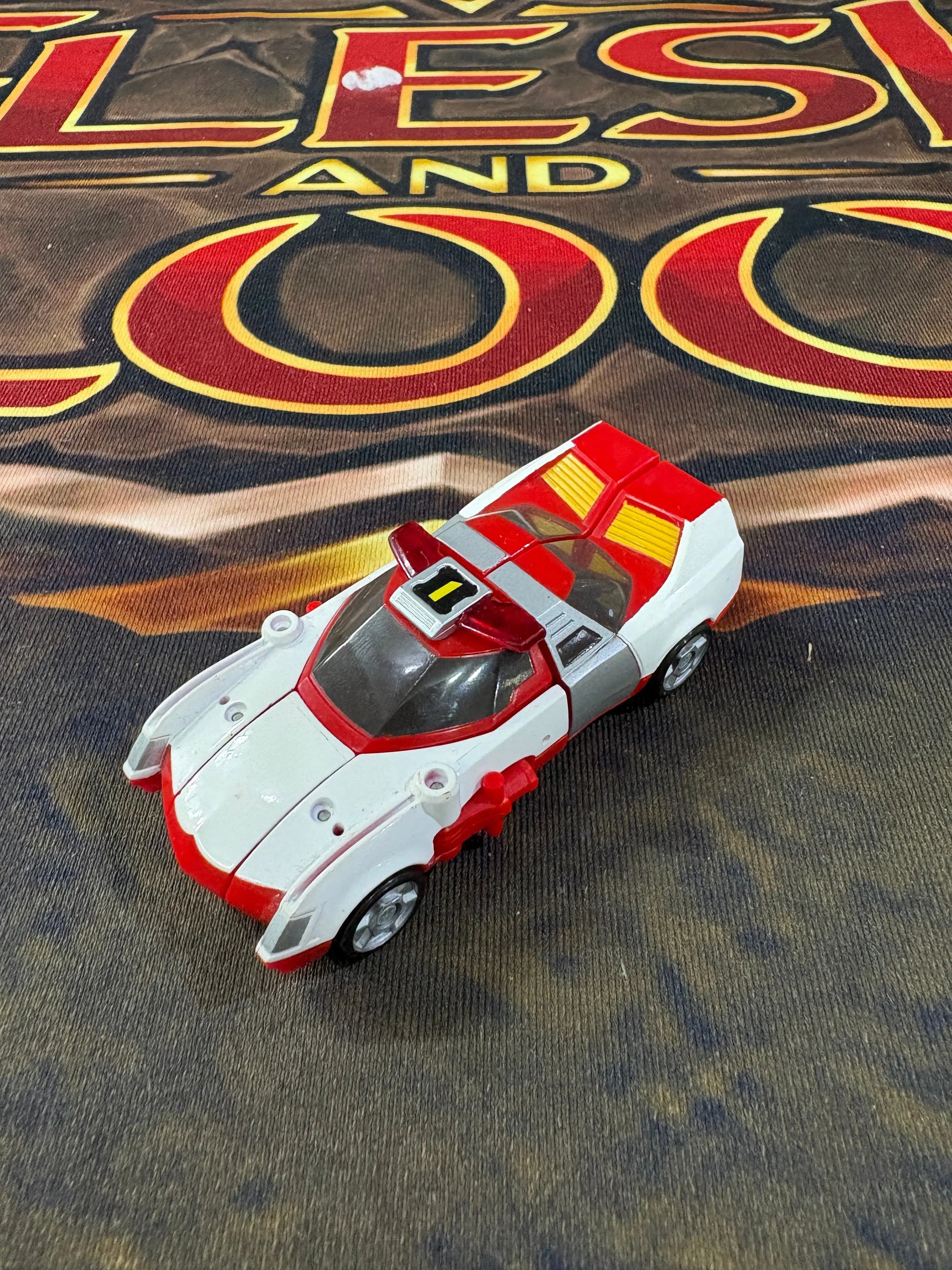 Transformers / GO Bot Red Figure FRENLY BRICKS - Open 7 Days