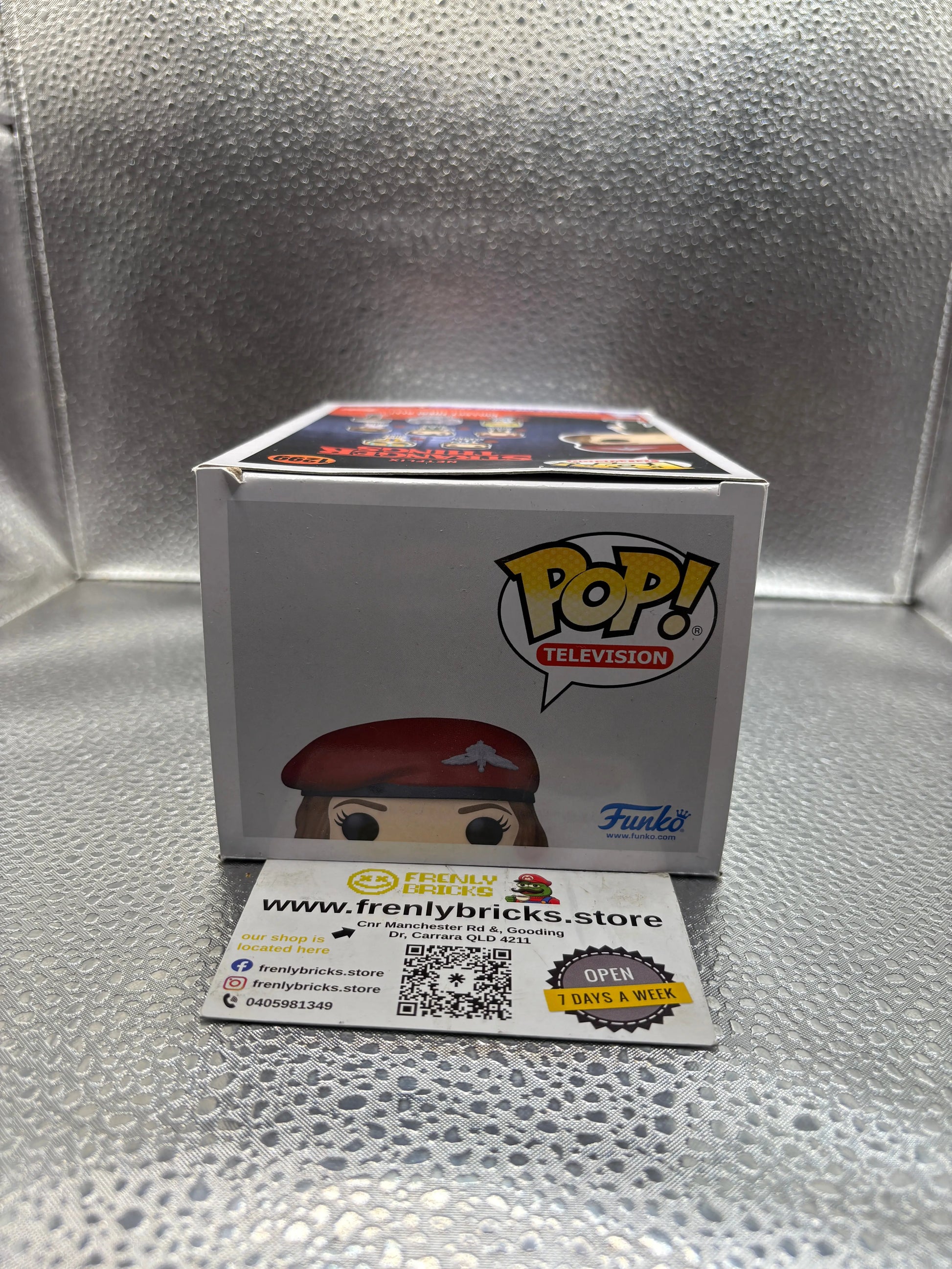 FUNKO Pop Vinyl Robin 1299 FRENLY BRICKS - Open 7 Days