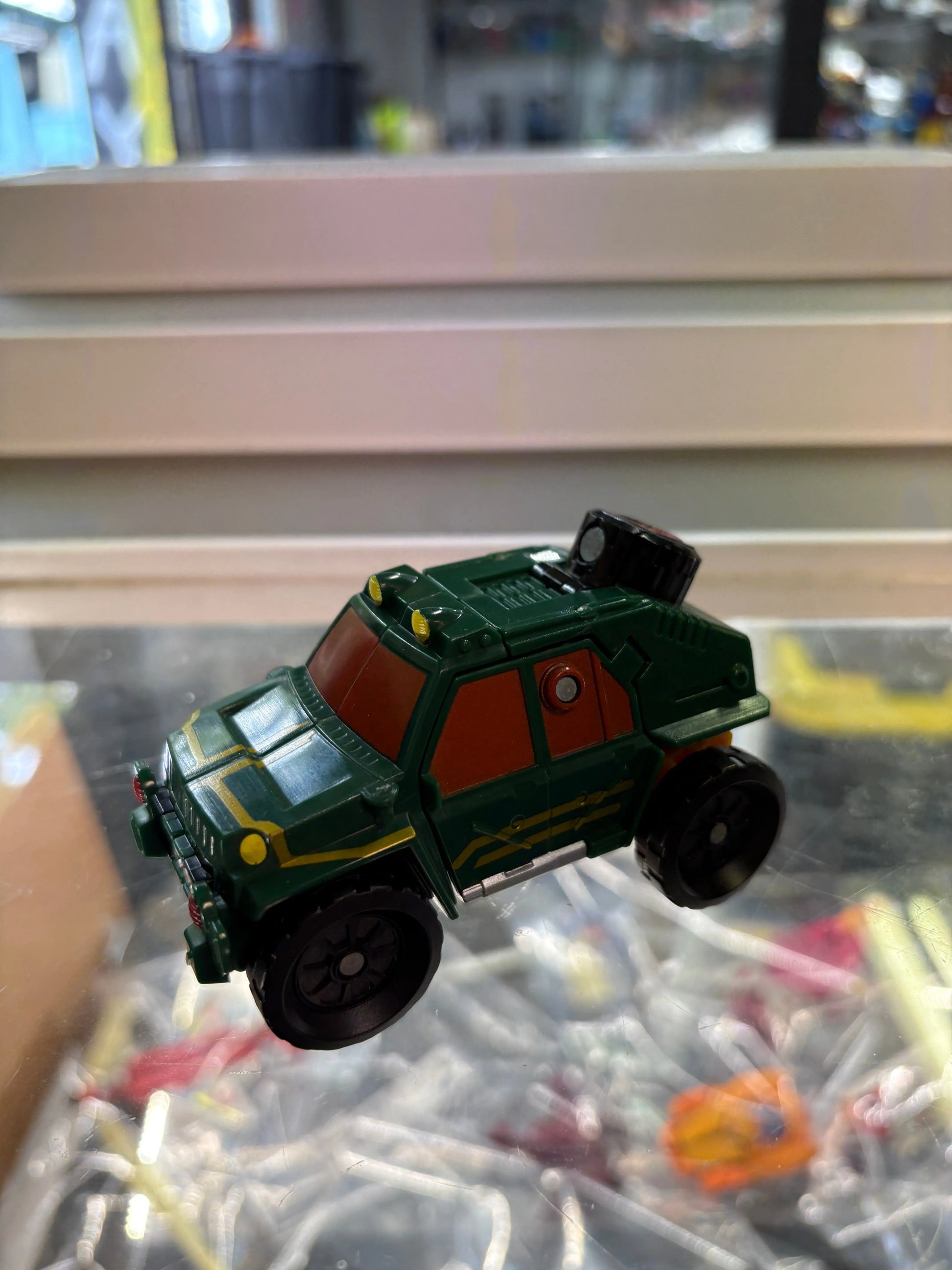 Transformers Cybertron Overhaul - Generations FRENLY BRICKS - Open 7 Days