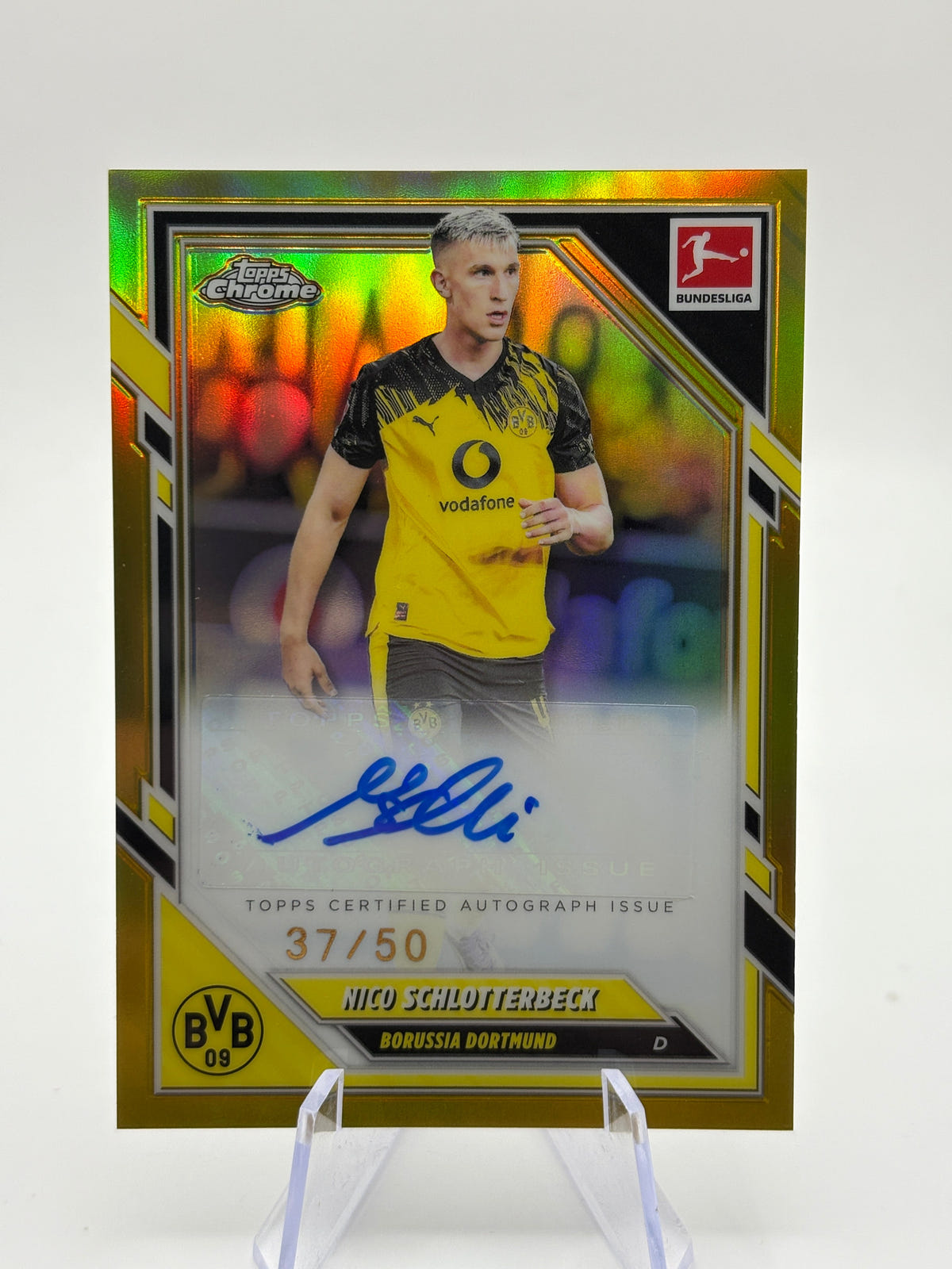 2025-26 Chrome Bundesliga Base Gold Refractor /50 Nico Schlotterbeck Auto FRENLY BRICKS - Open 7 Days image 1