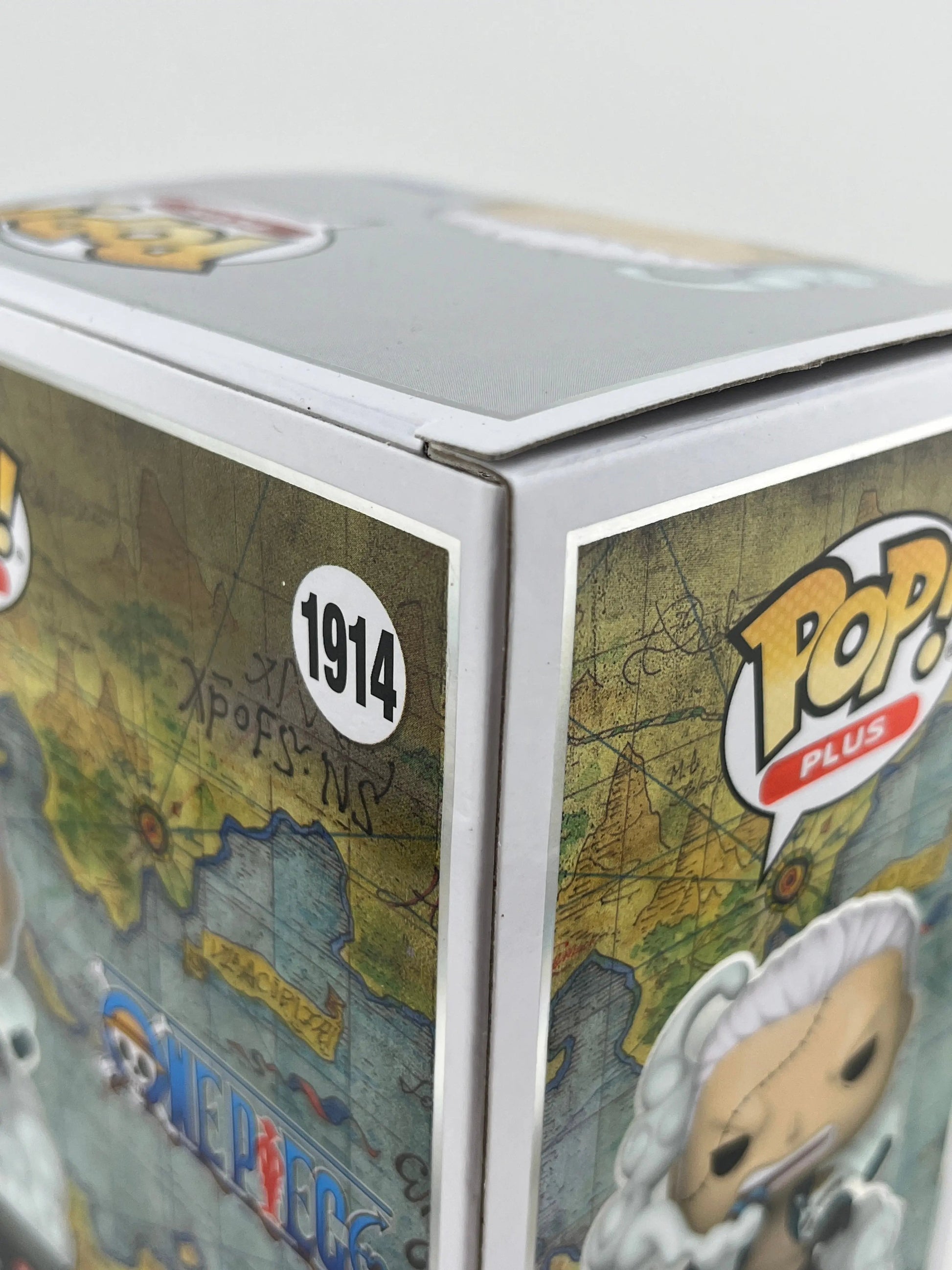 Funko POP Animation One Piece Smoker Vinyl Figure #1914 Glow Chase Ltd Edition FRENLY BRICKS - Open 7 Days