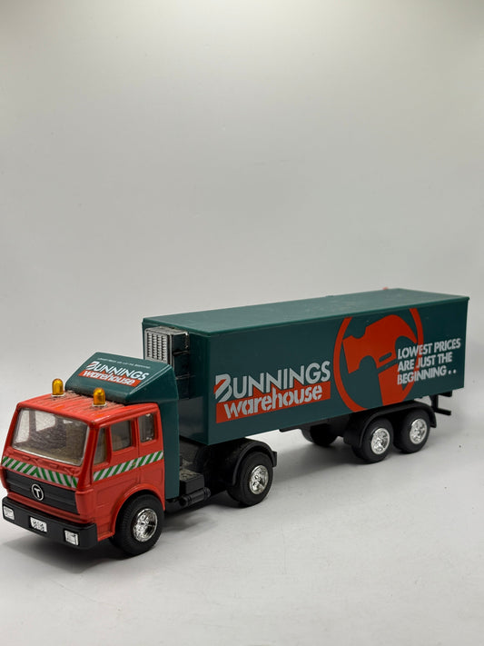 Bunnings Warehouse Truck with Trailer Vehicle Figure Loose FRENLY BRICKS - Open 7 Days