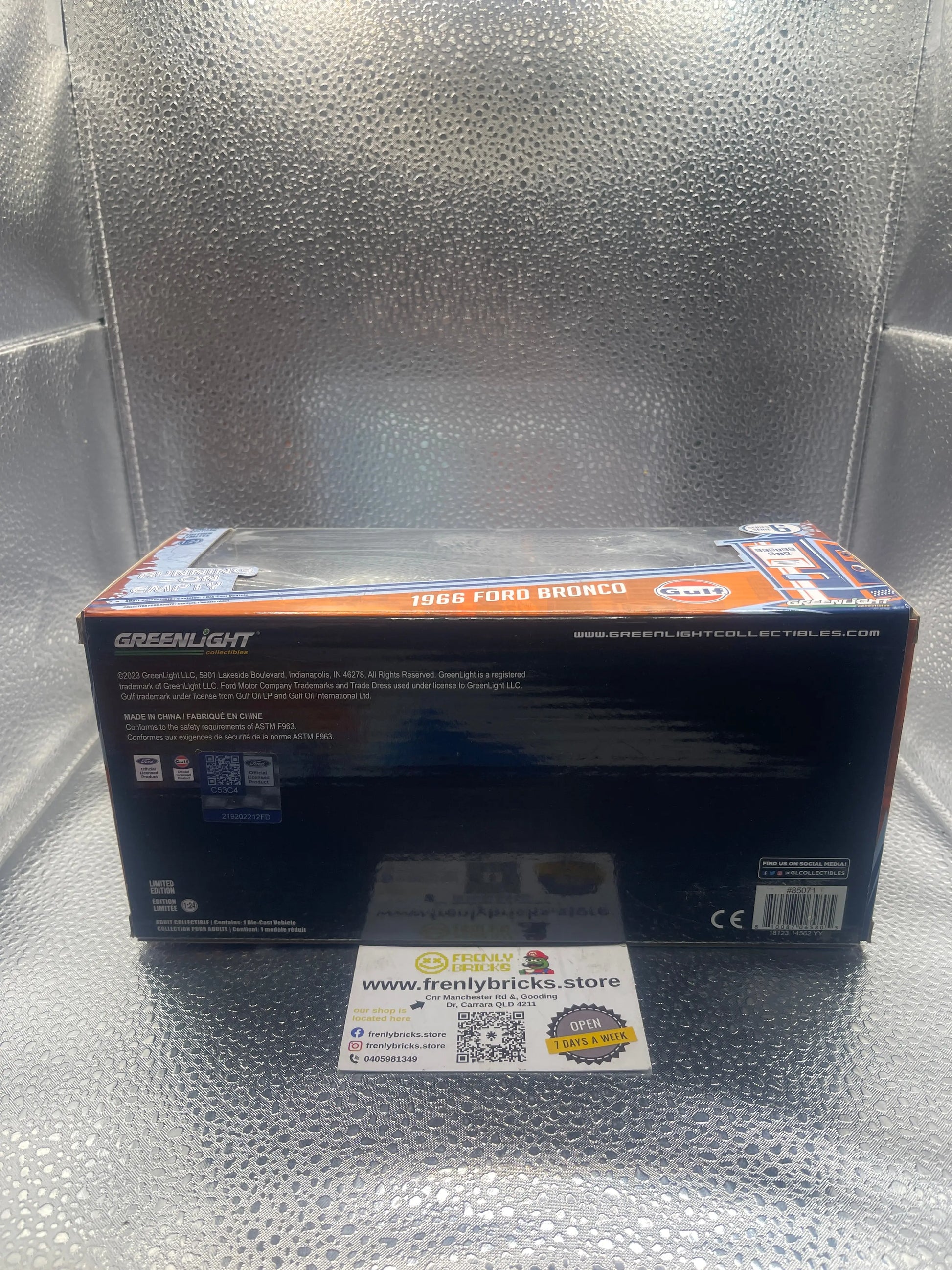 Greenlight Gulf 1966 Ford Bronco 1/24 FRENLY BRICKS - Open 7 Days