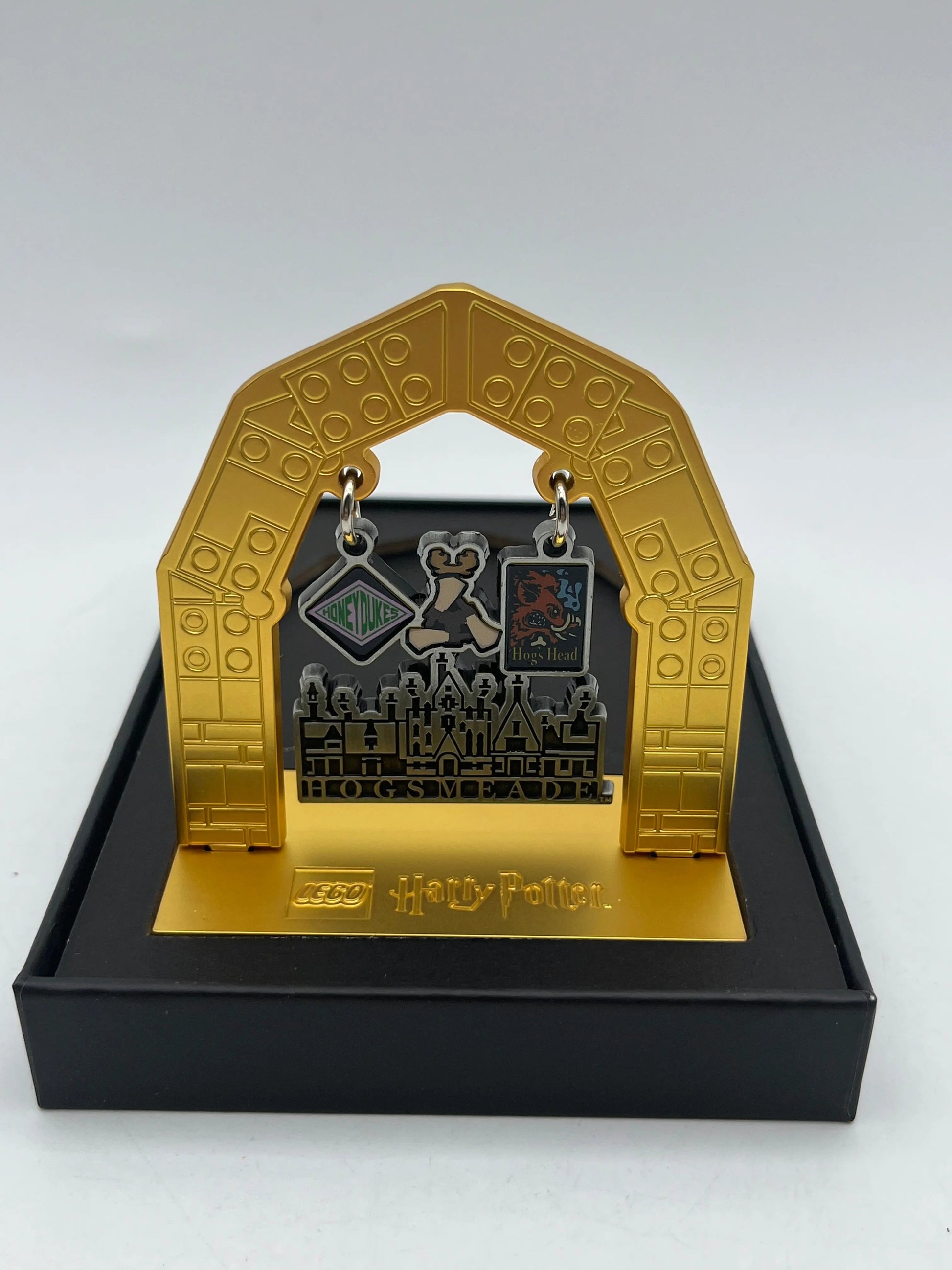 LEGO Harry Potter (5009867) Hogsmeade Sign (76457 Village GWP) Limited Edition FRENLY BRICKS - Open 7 Days