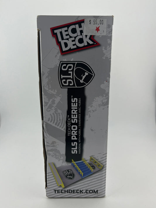 Tech Deck SLS Pro Series Handrail with Hubba incl. Signature Primitive Pro Board FRENLY BRICKS - Open 7 Days