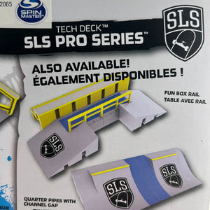 Tech Deck SLS Pro Series Handrail with Hubba incl. Signature Primitive Pro Board FRENLY BRICKS - Open 7 Days