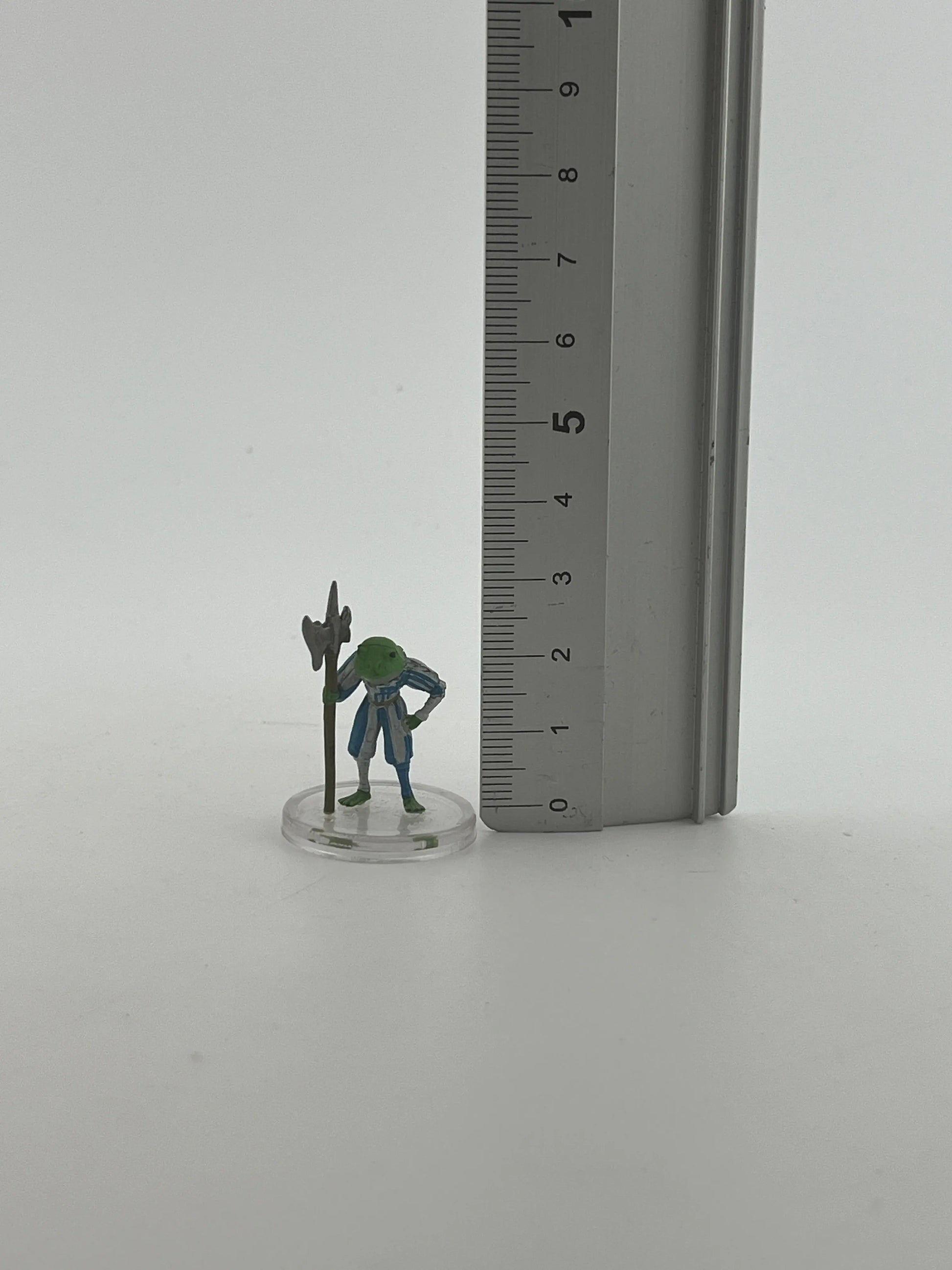 Dungeon's & Dragons Pre Painted Miniature Collections set of 4 +combinedshipping FRENLY BRICKS - Open 7 Days