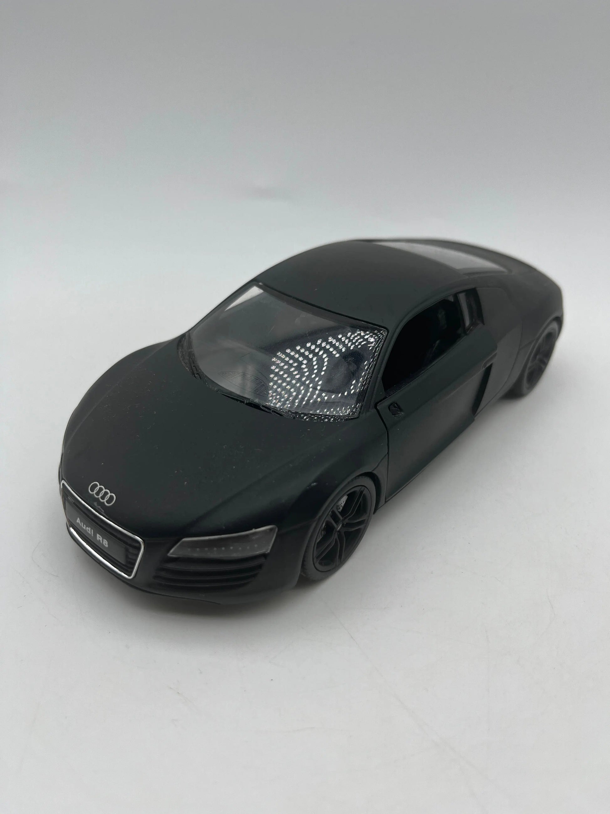 Welly 1/24 Scale Audi R8 Model Car Diecast Replica Vehicles +combinedshipping FRENLY BRICKS - Open 7 Days