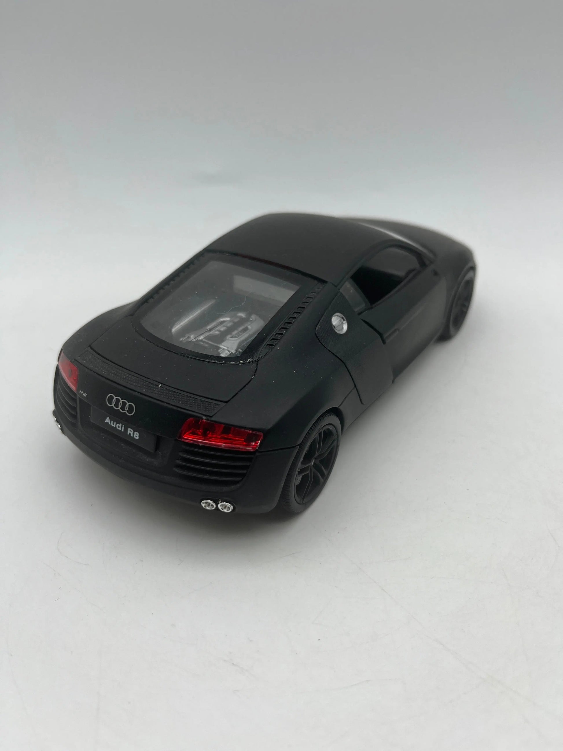 Welly 1/24 Scale Audi R8 Model Car Diecast Replica Vehicles +combinedshipping FRENLY BRICKS - Open 7 Days