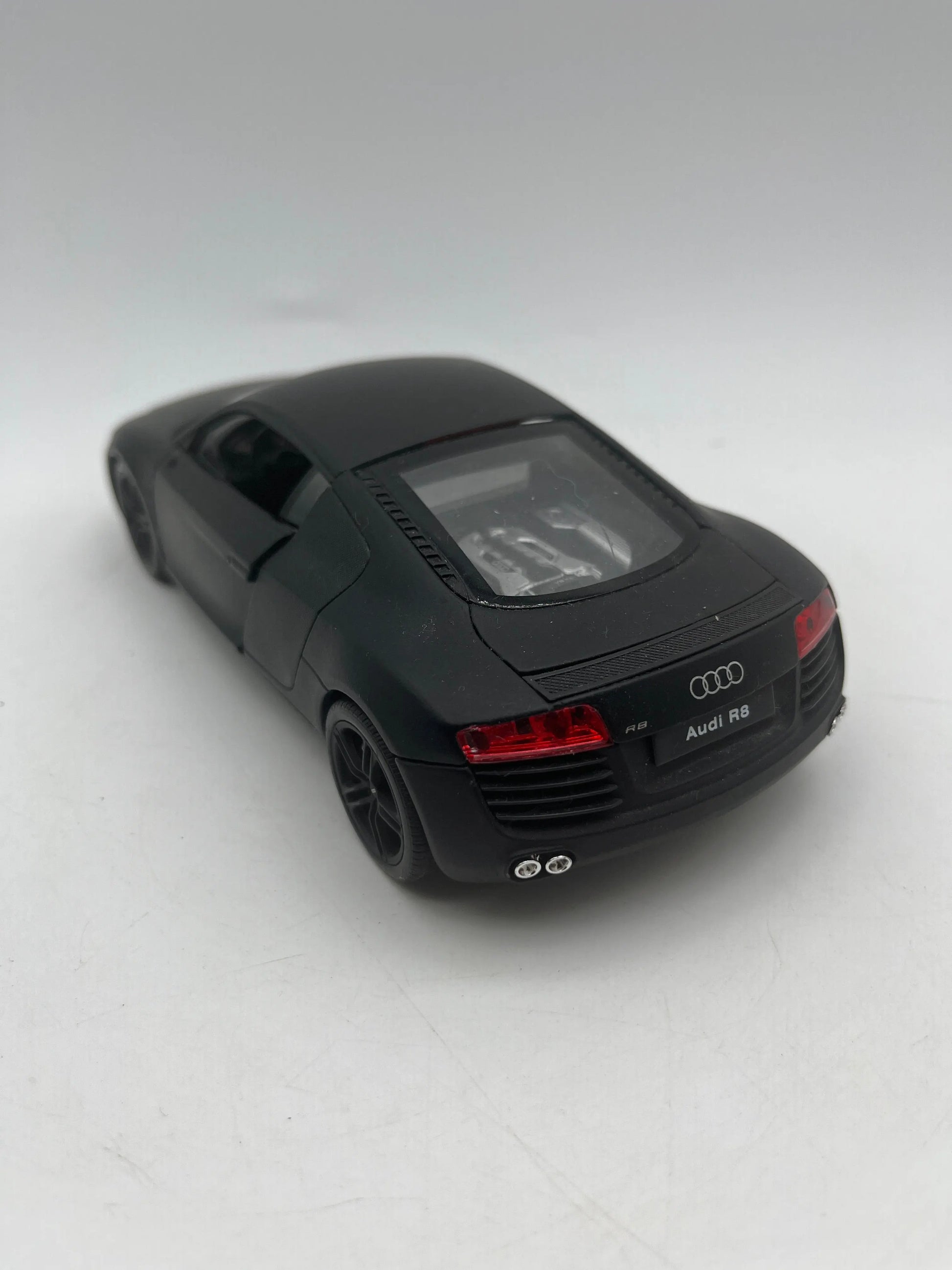 Welly 1/24 Scale Audi R8 Model Car Diecast Replica Vehicles +combinedshipping FRENLY BRICKS - Open 7 Days