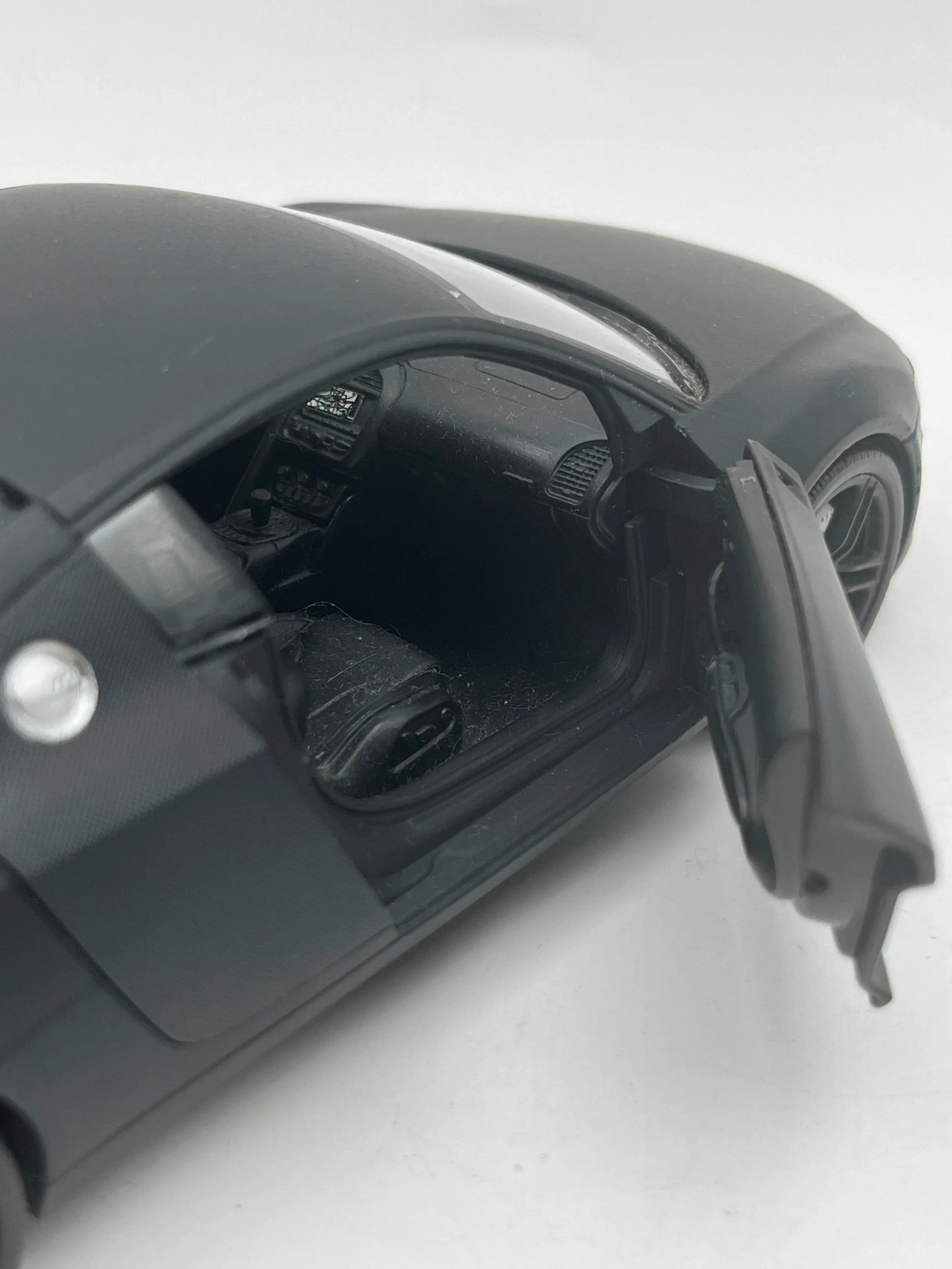 Welly 1/24 Scale Audi R8 Model Car Diecast Replica Vehicles +combinedshipping FRENLY BRICKS - Open 7 Days