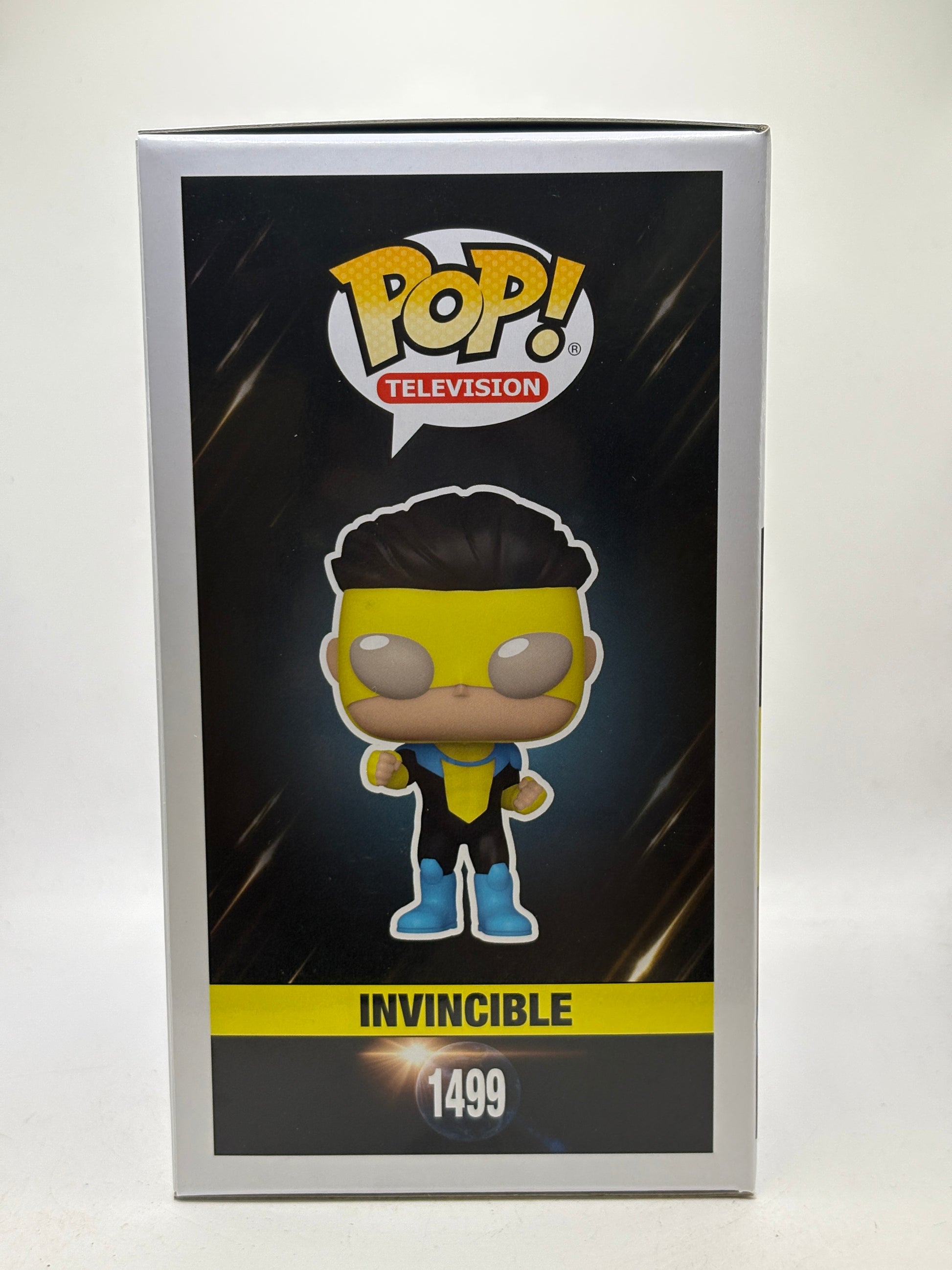 Funko POP! Television Invincible #1499 Invincible Vinyl Figure image 4