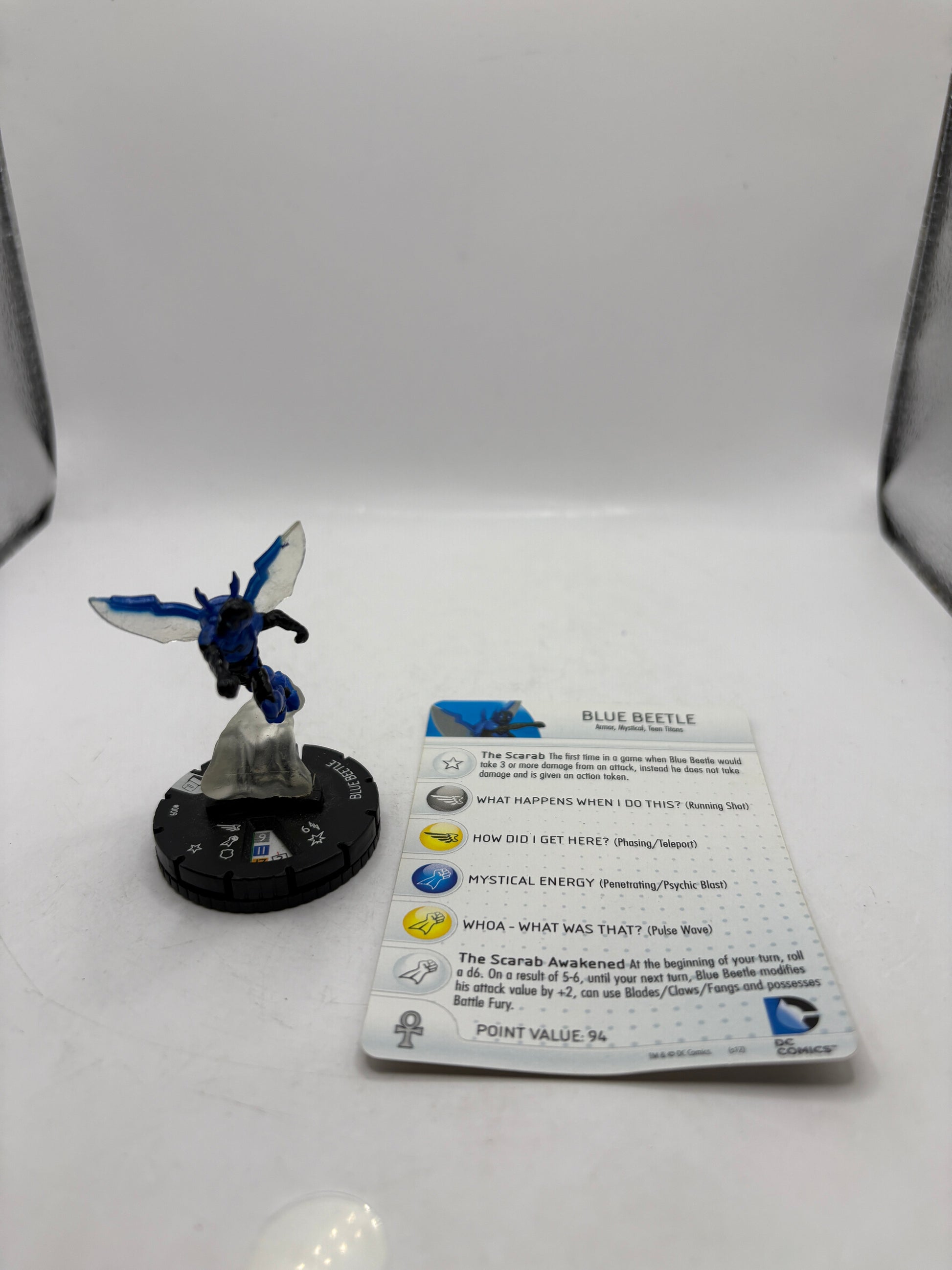 DC HeroClix - 10th Anniversary Blue Beetle #009 Figure Loose with Card FRENLY BRICKS - Open 7 Days
