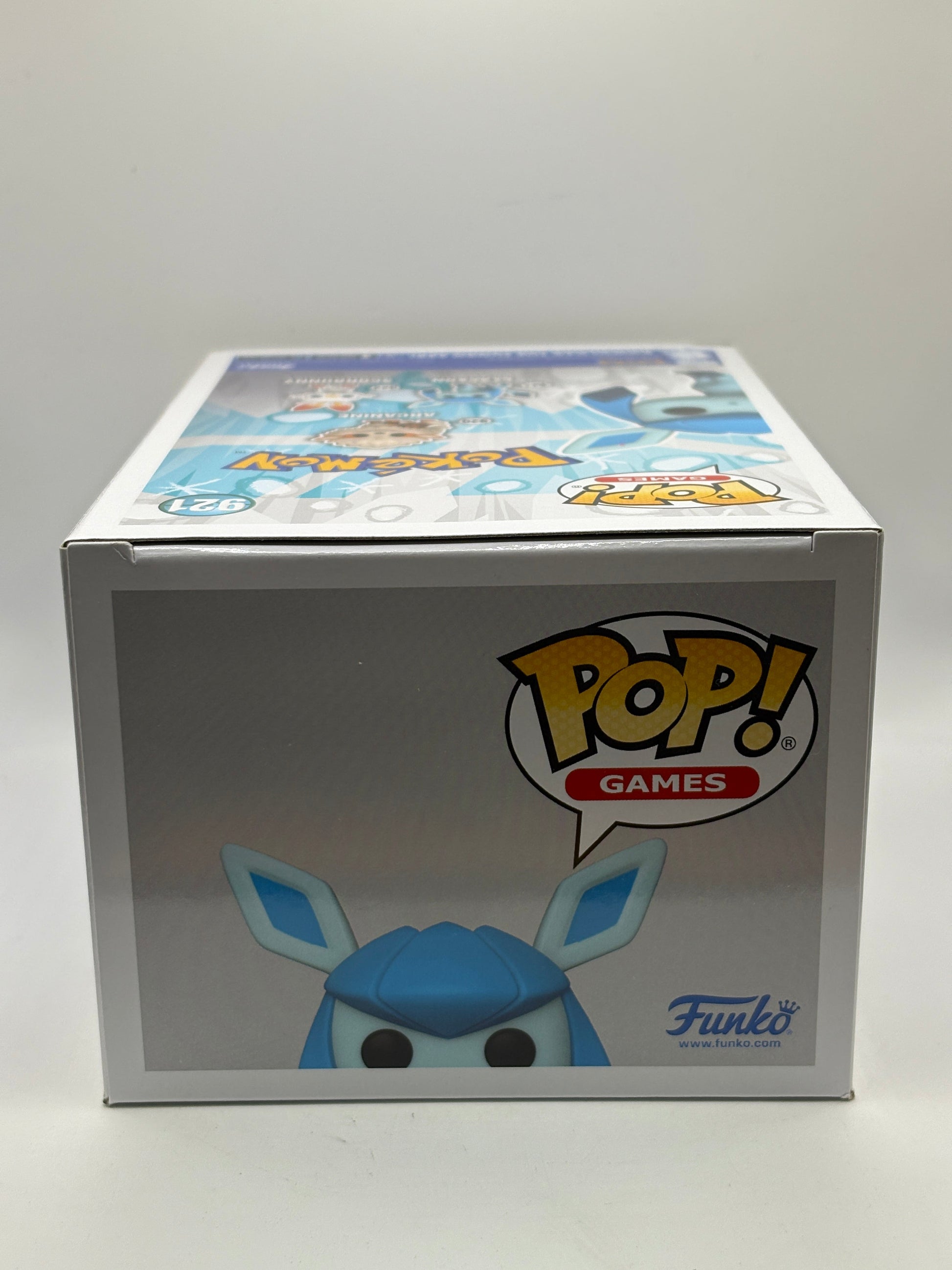 Funko POP! Games Pokemon #921 Glaceon Vinyl Figure FRENLY BRICKS - Open 7 Days