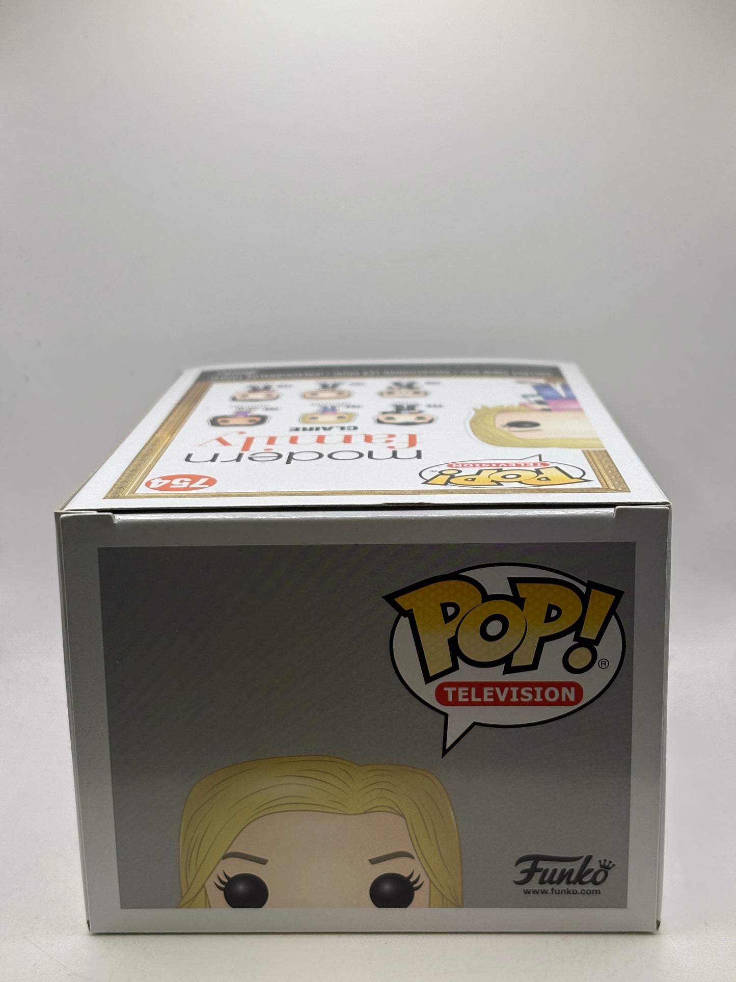Funko POP! Television Modern Family #754 Claire Vinyl Figure