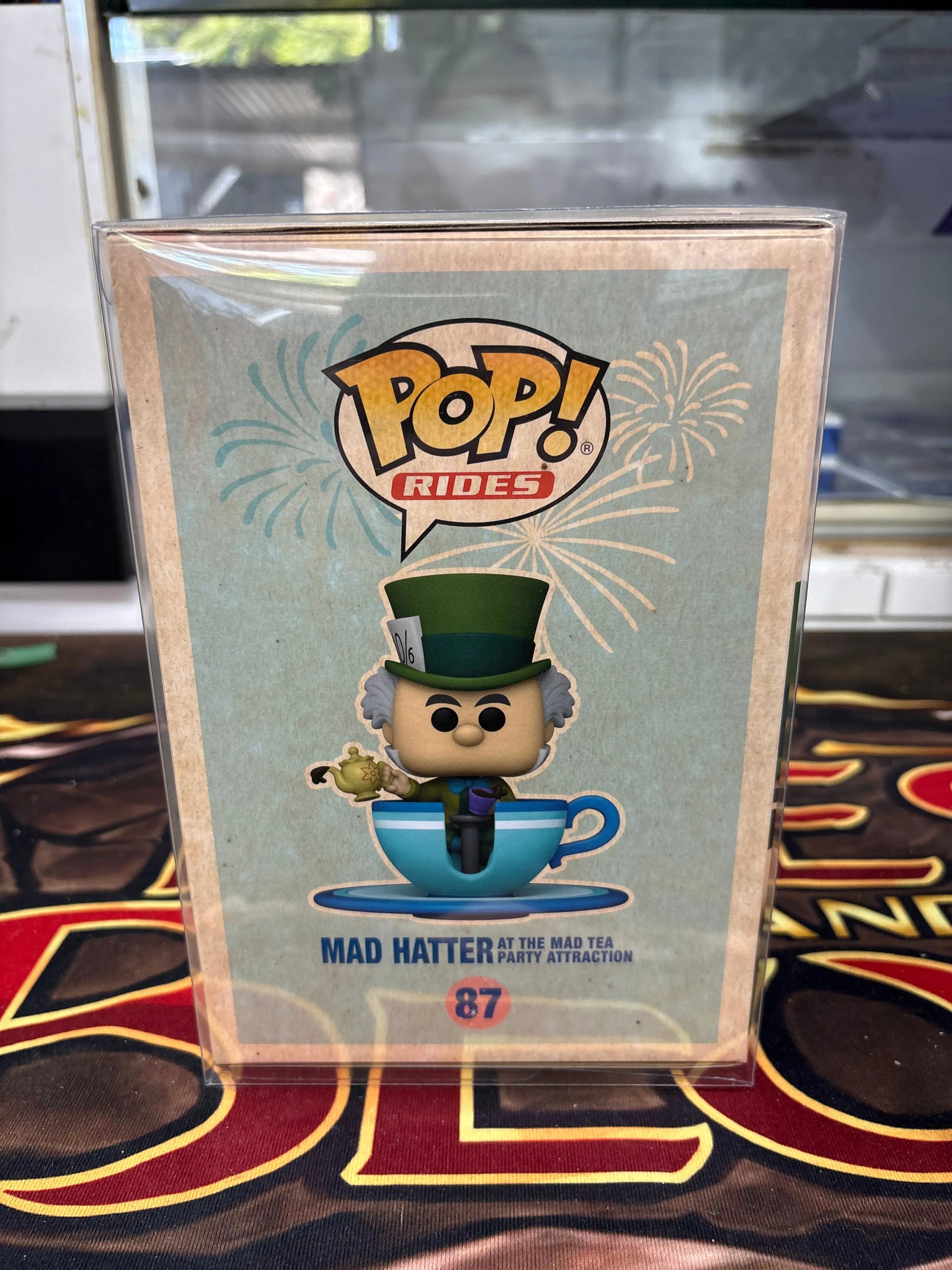 The Mad Hatter Funko 6"  POP DISNEY ALICE IN WONDERLAND #87 Rides Disneyland FRENLY BRICKS - Open 7 Days