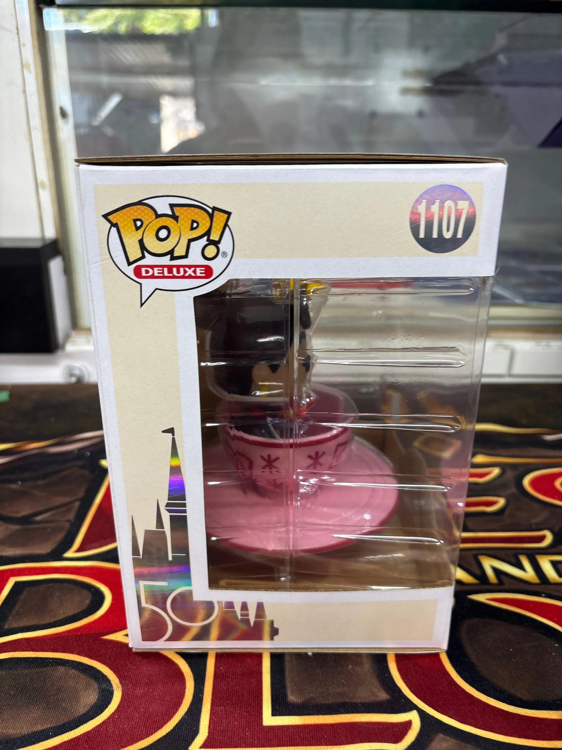 Funko Pop! Disney Queen of Hearts Mad Tea Party Attraction #1107 FRENLY BRICKS - Open 7 Days