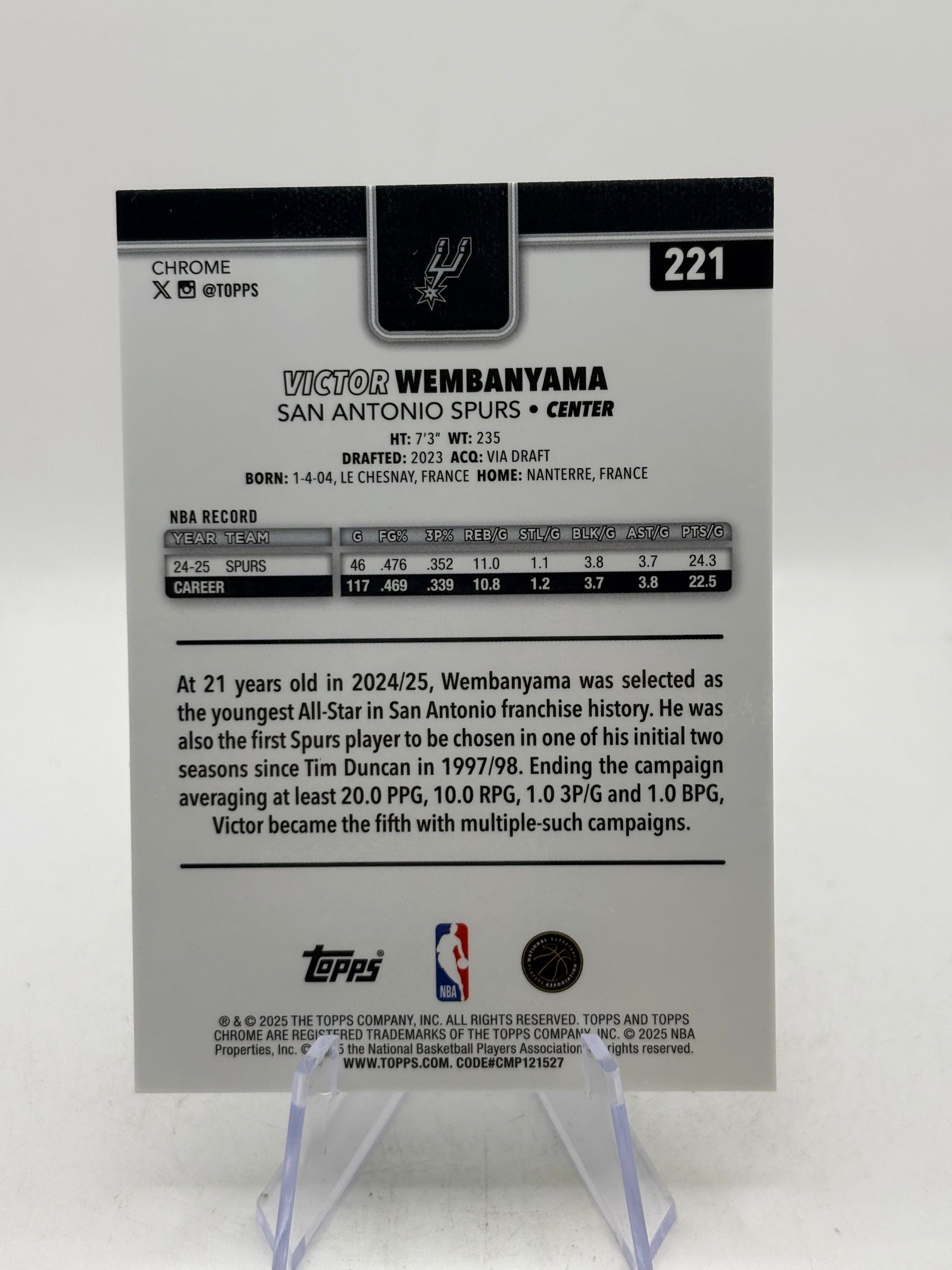 Victor Wembanyama 2025-26 Topps Chrome Aqua Refractor /299 #221 image 2