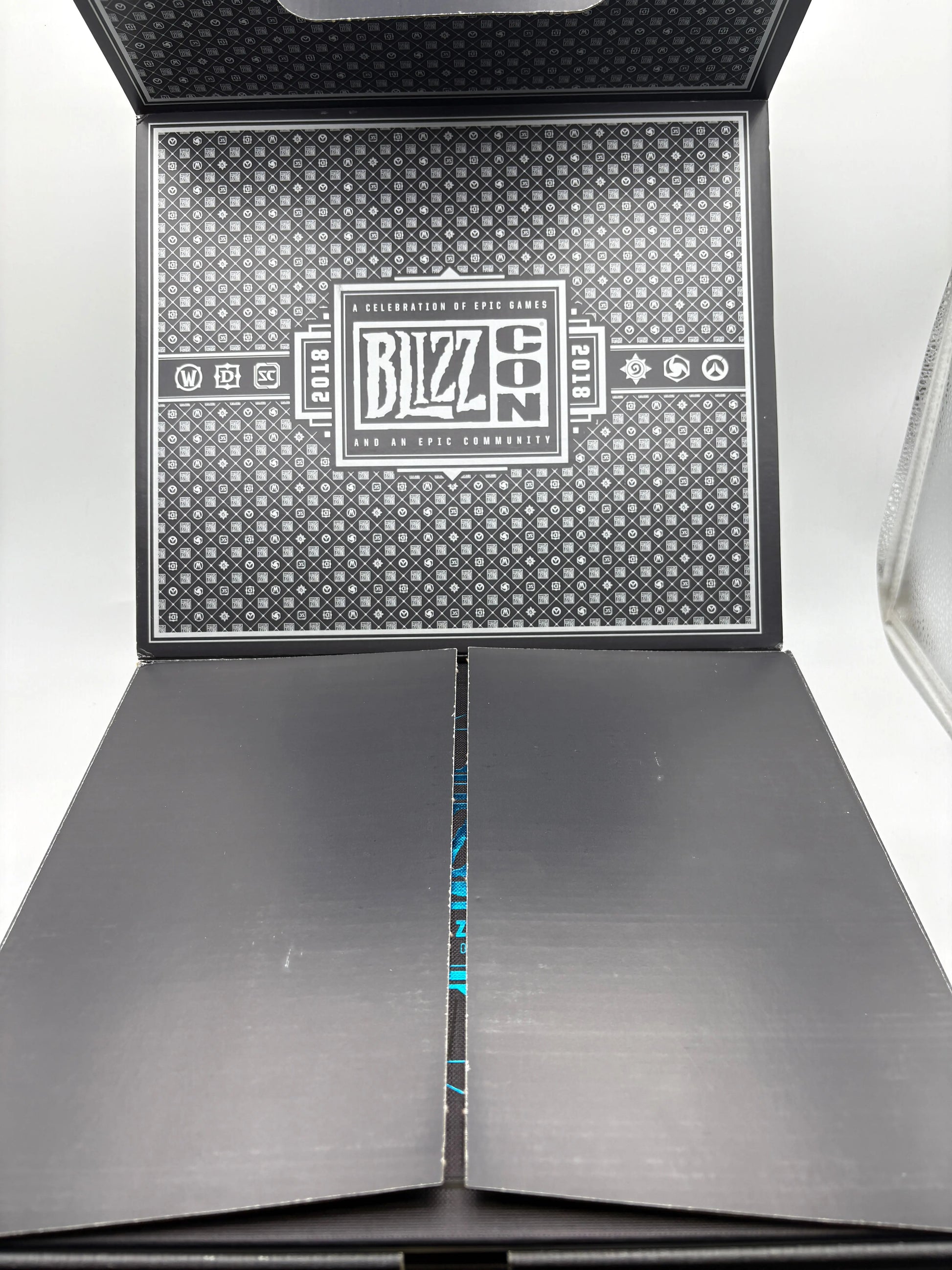 Blizzcon Exclusive 2018 UNOPENED Goody Bag/Box Set Blizzard Rare Collectible New FRENLY BRICKS - Open 7 Days