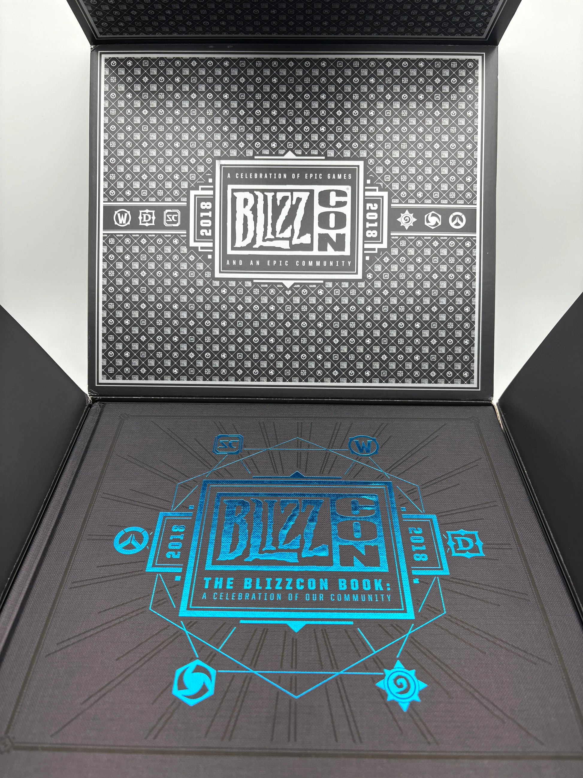 Blizzcon Exclusive 2018 UNOPENED Goody Bag/Box Set Blizzard Rare Collectible New FRENLY BRICKS - Open 7 Days