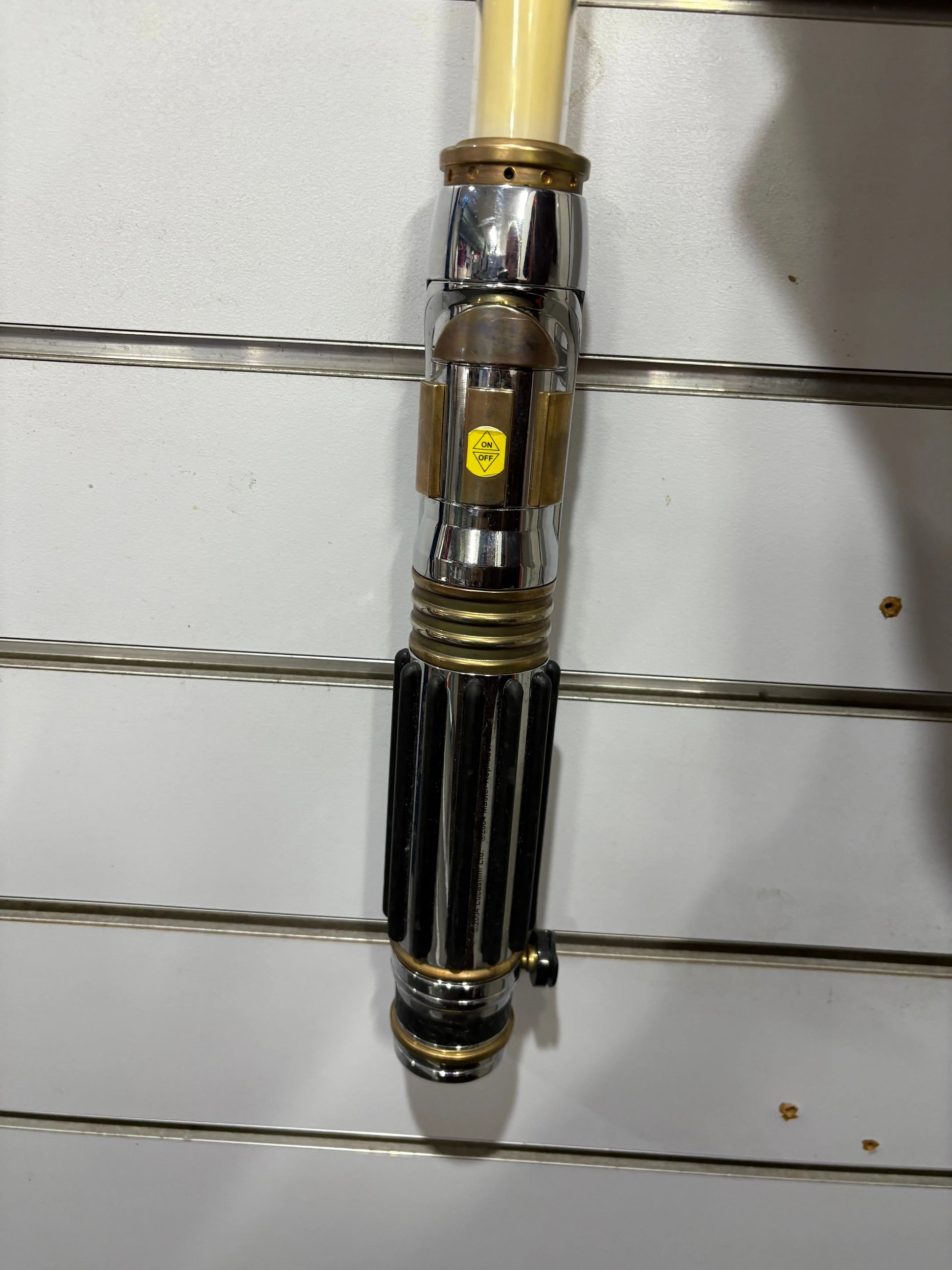 2004 Lucasfilm Master Replicas Mace Windu Light Saber (tested & working) FRENLY BRICKS - Open 7 Days