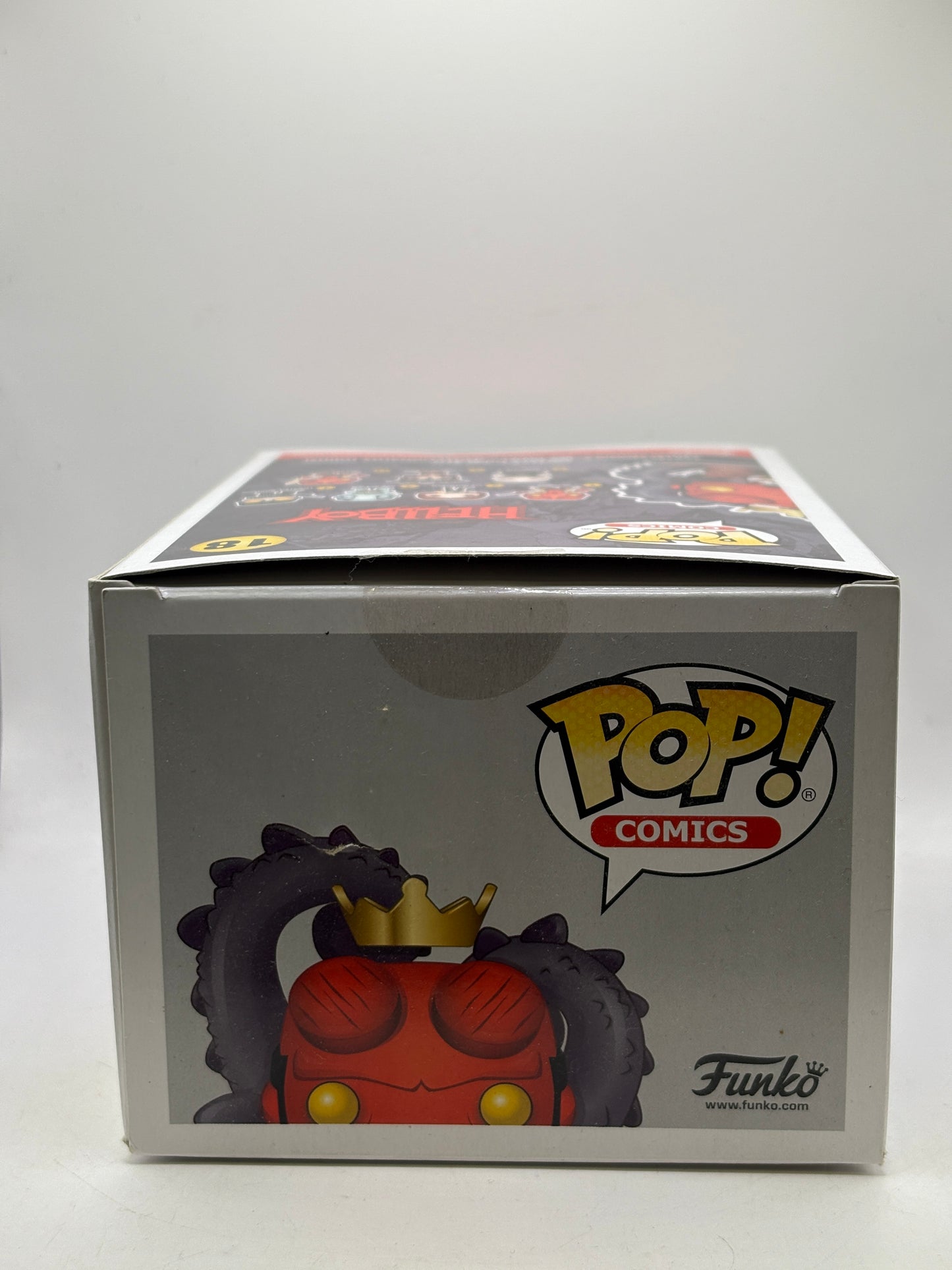 Funko POP! Comics Hellboy #18 Hellboy in Suit 2018 Summer Convention