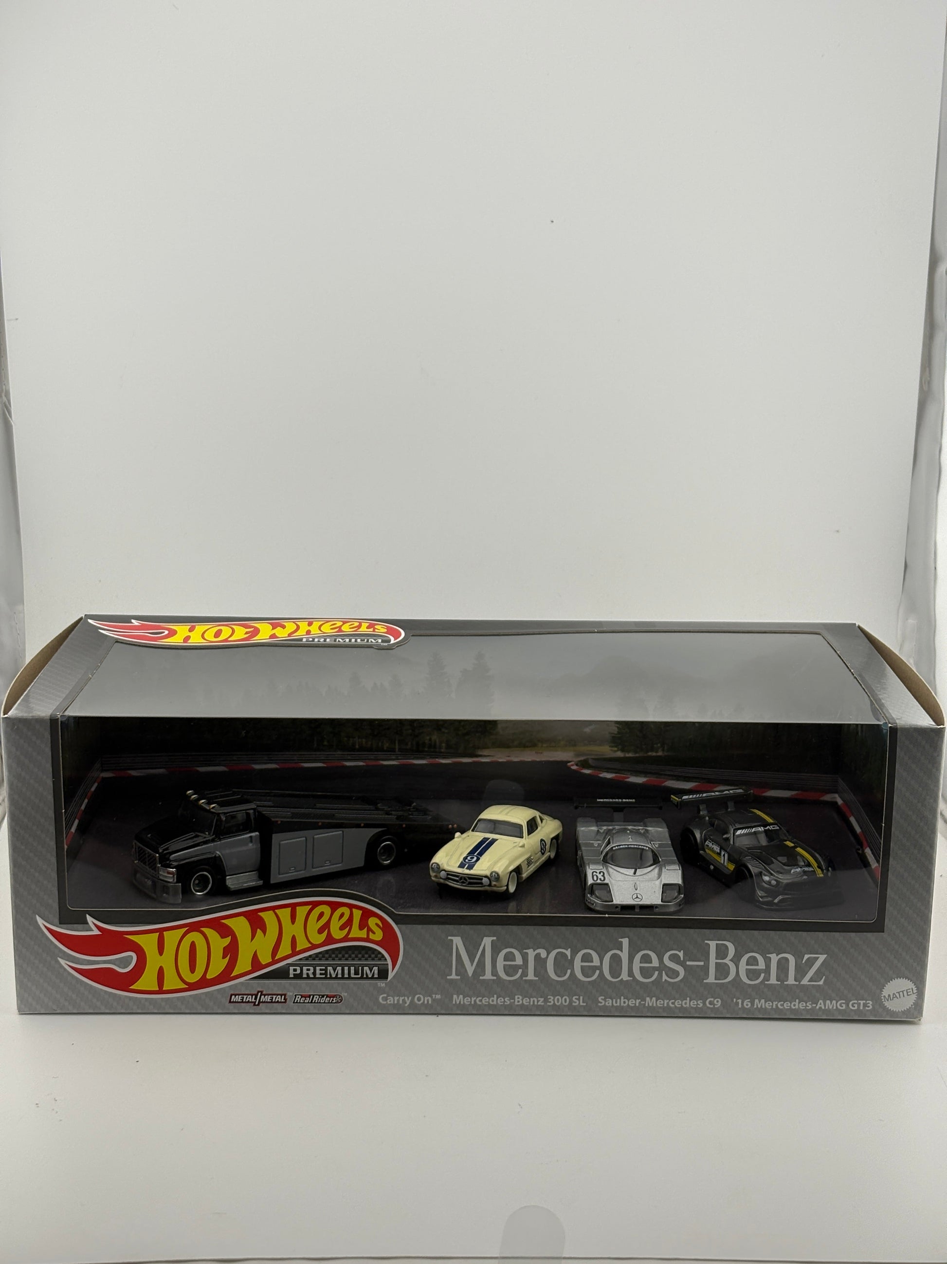 Hot Wheels Premium Mercedes-Benz Carry On 4 Pack New FRENLY BRICKS - Open 7 Days