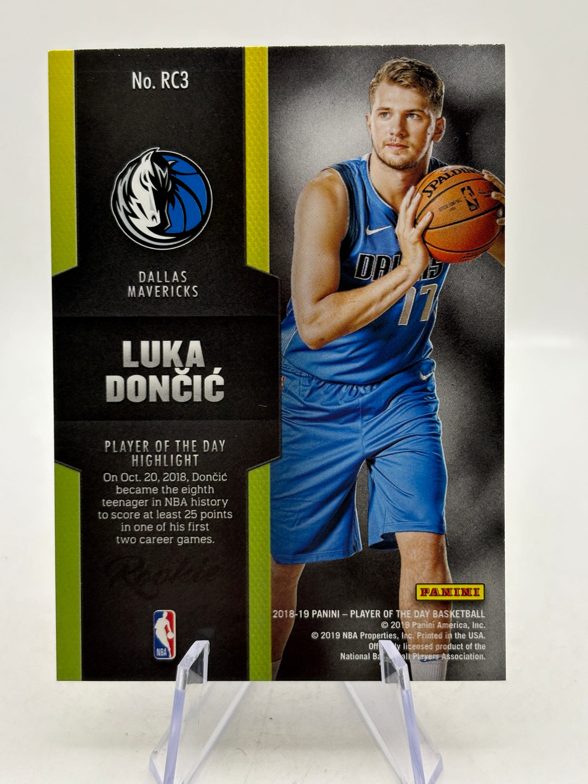 2018-19 Panini Player of the Day - RC3 Luka Doncic Rookie image 2