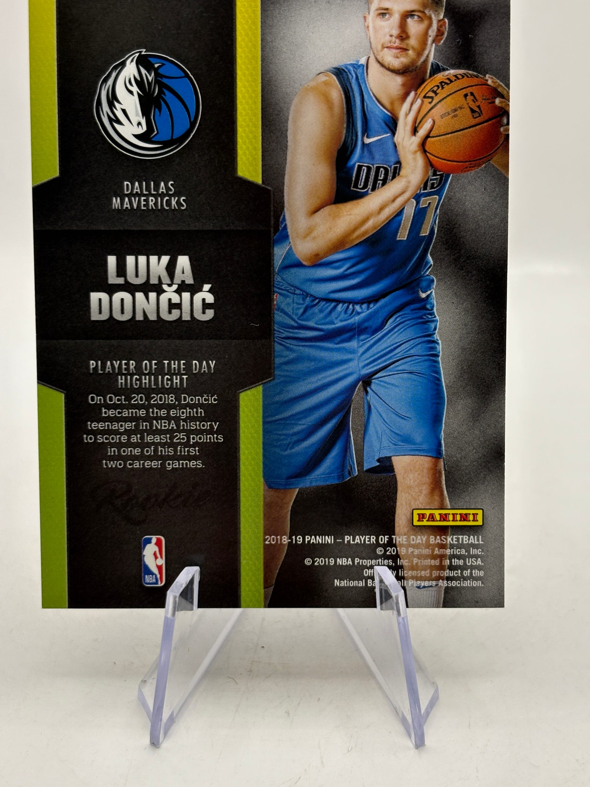 2018-19 Panini Player of the Day - RC3 Luka Doncic Rookie image 4