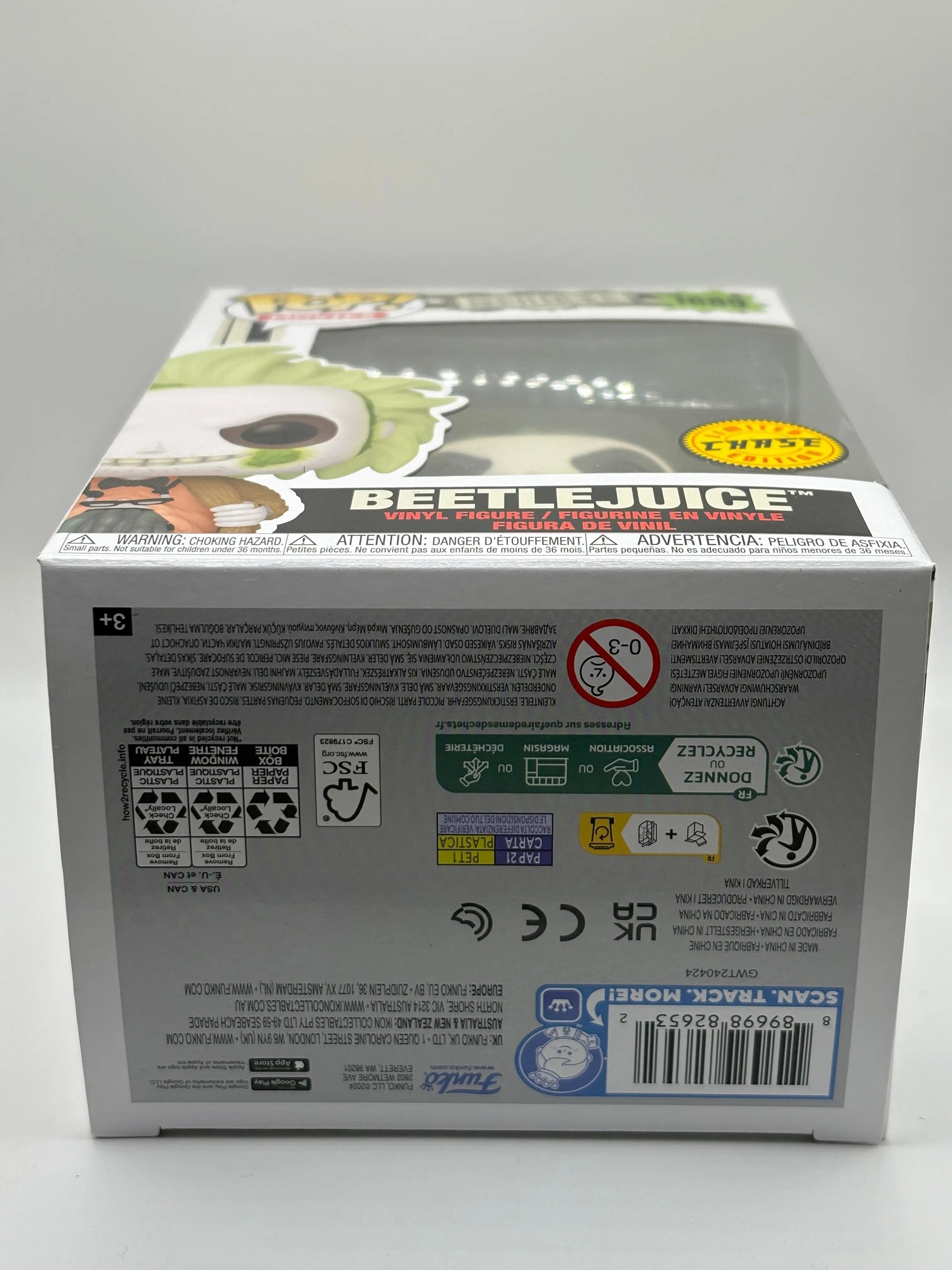 Funko POP! Movies Beetlejuice #1689 Beetlejuice Limited Chase FRENLY BRICKS - Open 7 Days