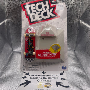 Tech Deck Street Hits Pyramid Obstacle + Deck FRENLY BRICKS - Open 7 Days
