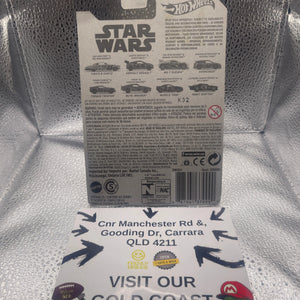 Hot Wheels Star Wars Yoda & Luke Skywalker Blvd Bruiser 6/8 FRENLY BRICKS - Open 7 Days