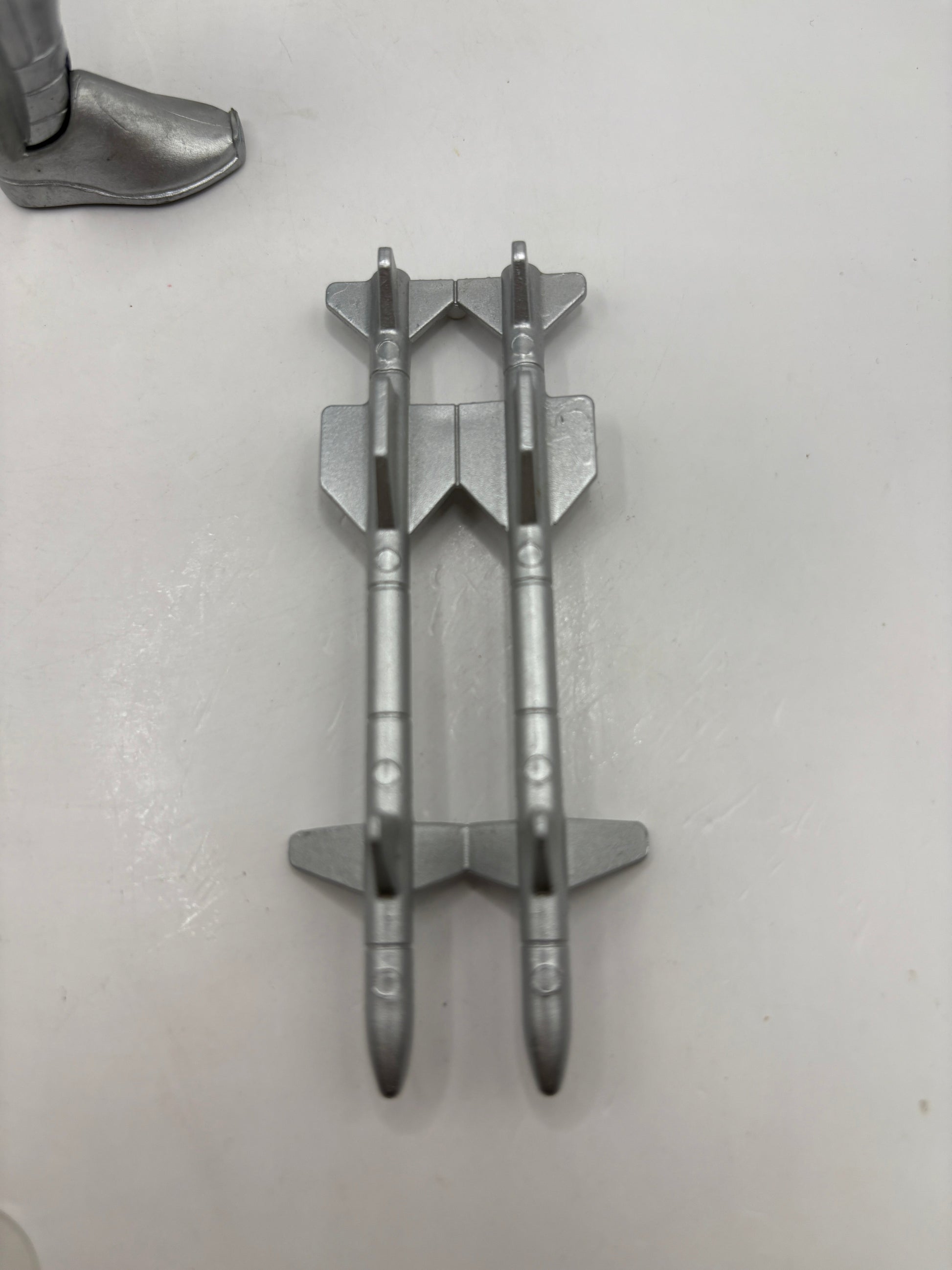 Masters of the Universe Classics ICARIUS Loose Action Figure FRENLY BRICKS - Open 7 Days