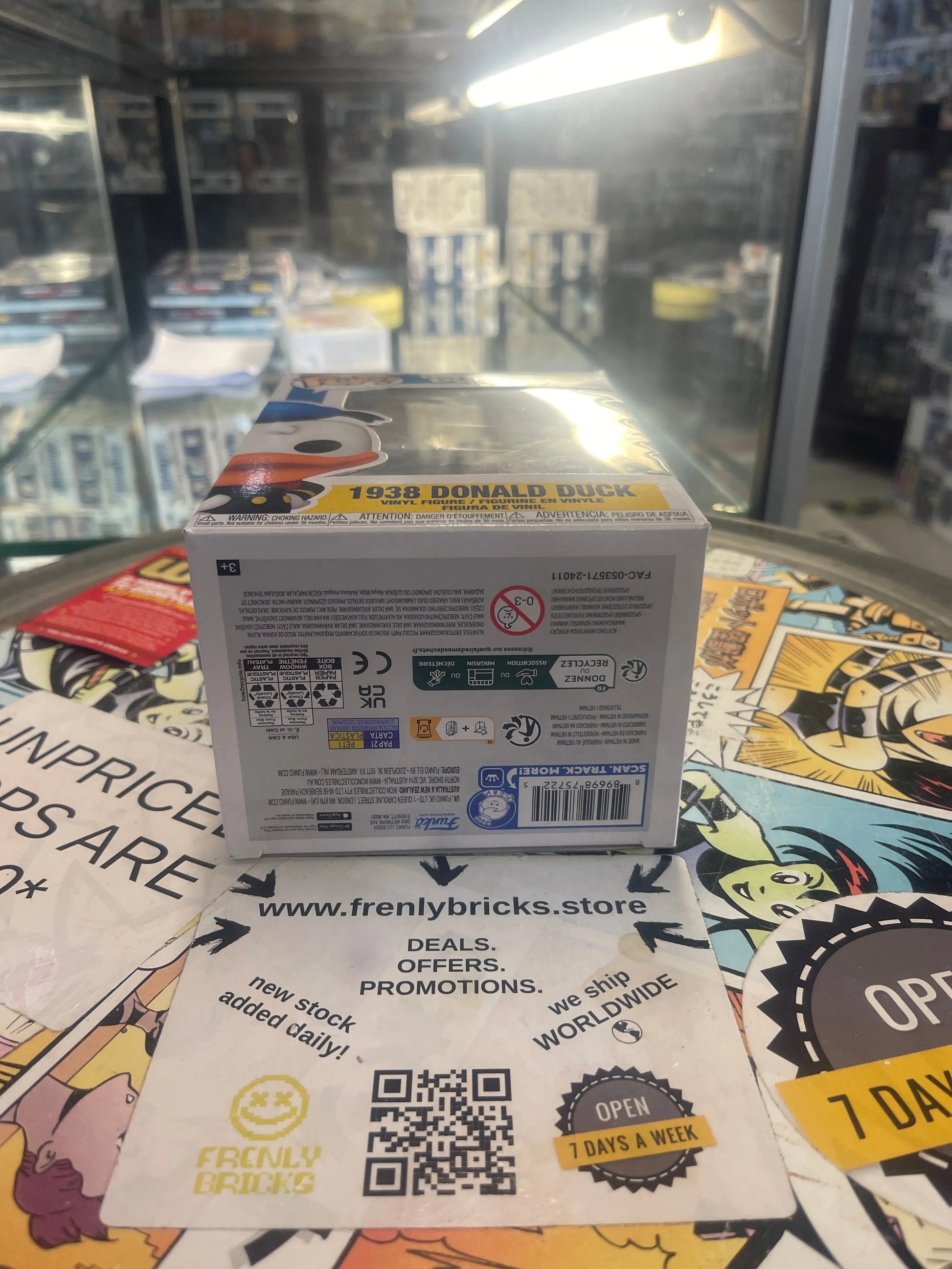 Funko POP! Disney Donald Duck 90 #1442 1938 Donald Duck FRENLY BRICKS - Open 7 Days