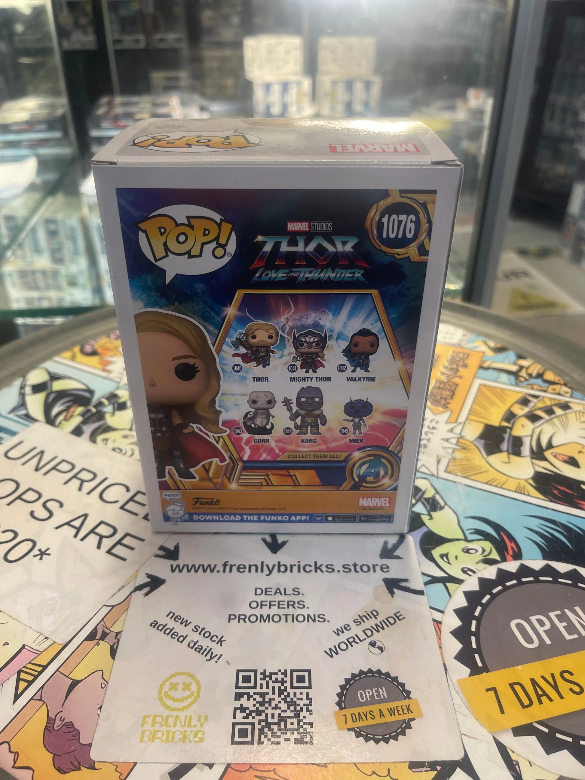Funko POP! Thor Love and Thunder #1076 Mighty Thor Special Edition FRENLY BRICKS - Open 7 Days