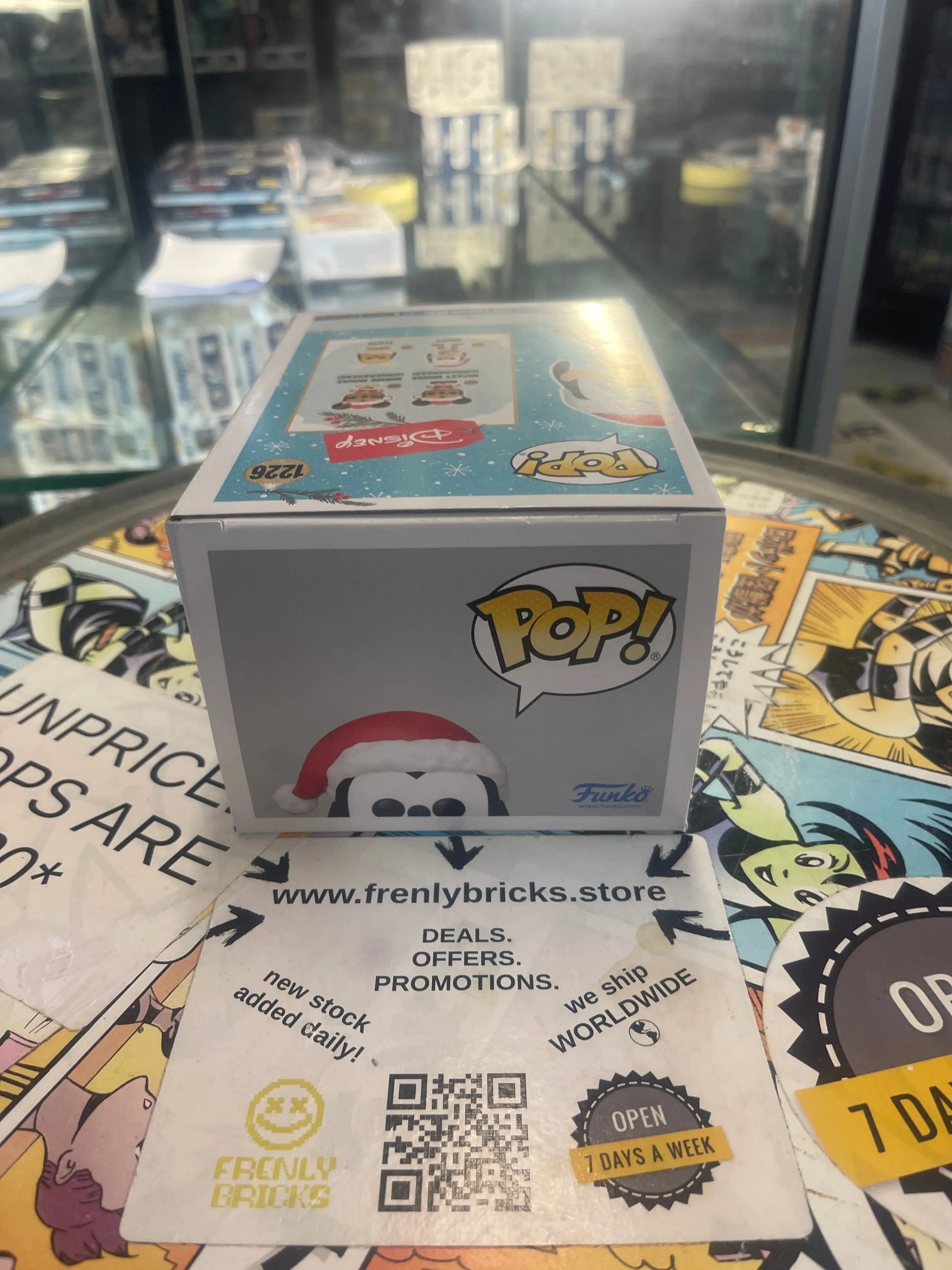 Disney: Holiday - Santa Goofy Pop! Vinyl Figure #1226 FRENLY BRICKS - Open 7 Days