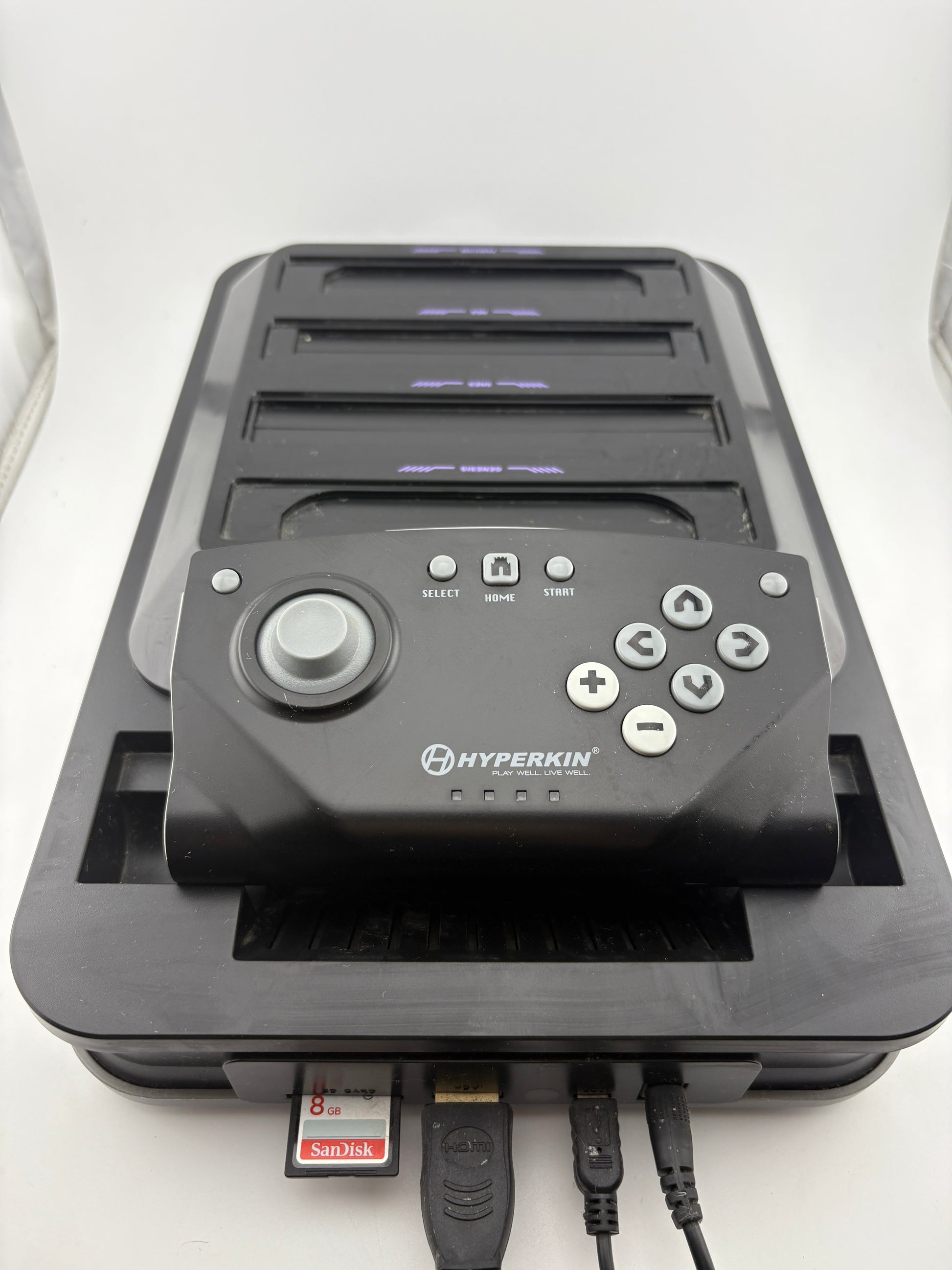Retron 5 Hyperkin Video Game Comsole with Chords & Controller (Power Tested Turns on)