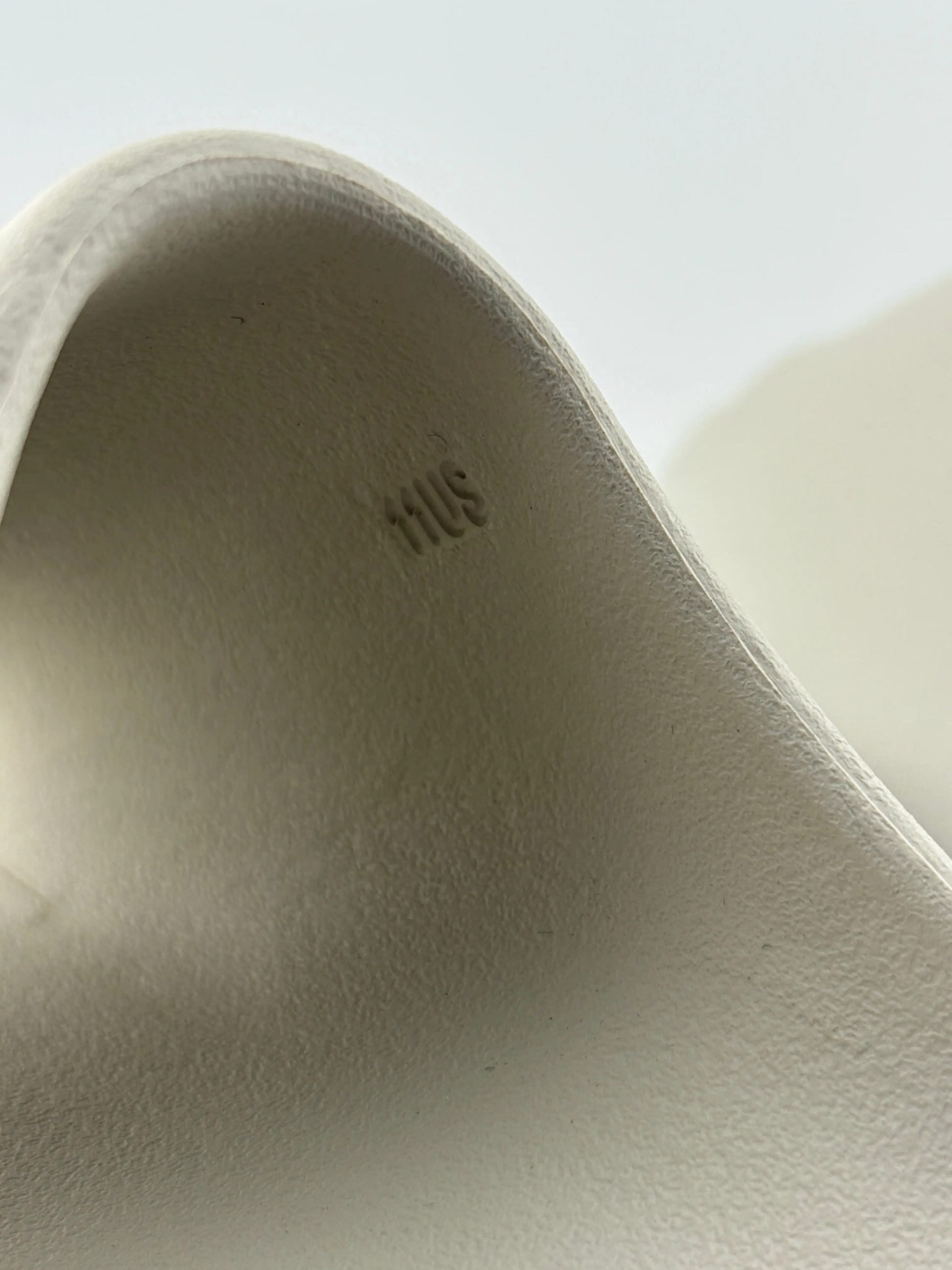 Adidas YEEZY Slides - YS-01 Cream Size US 11 Sandals FRENLY BRICKS - Open 7 Days image 4
